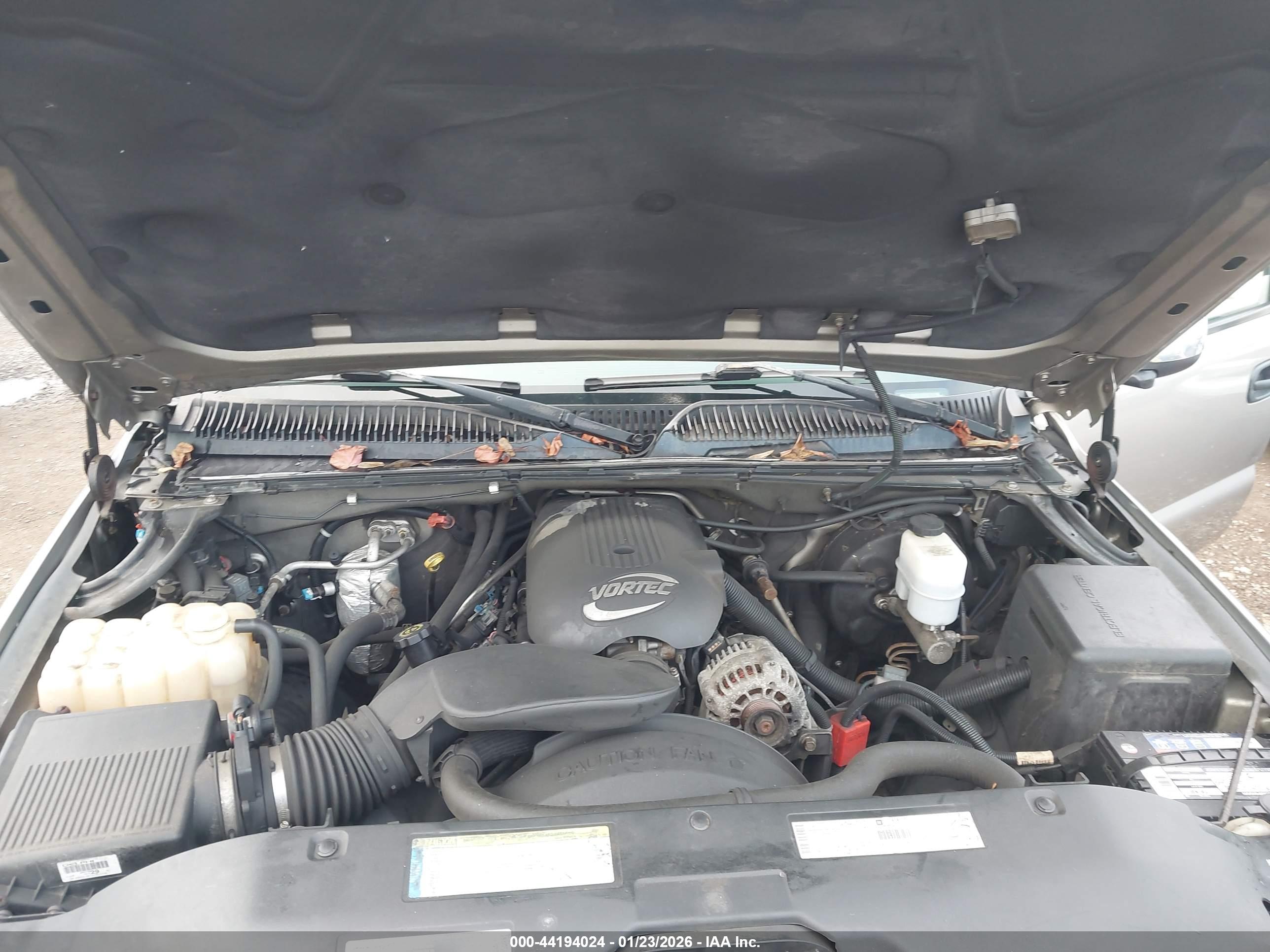 CHEVROLET SILVERADO image 10