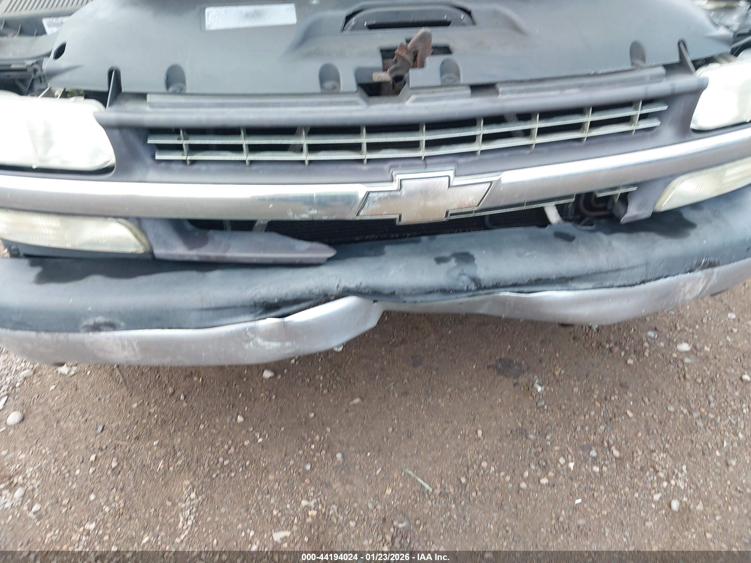 CHEVROLET SILVERADO image 6