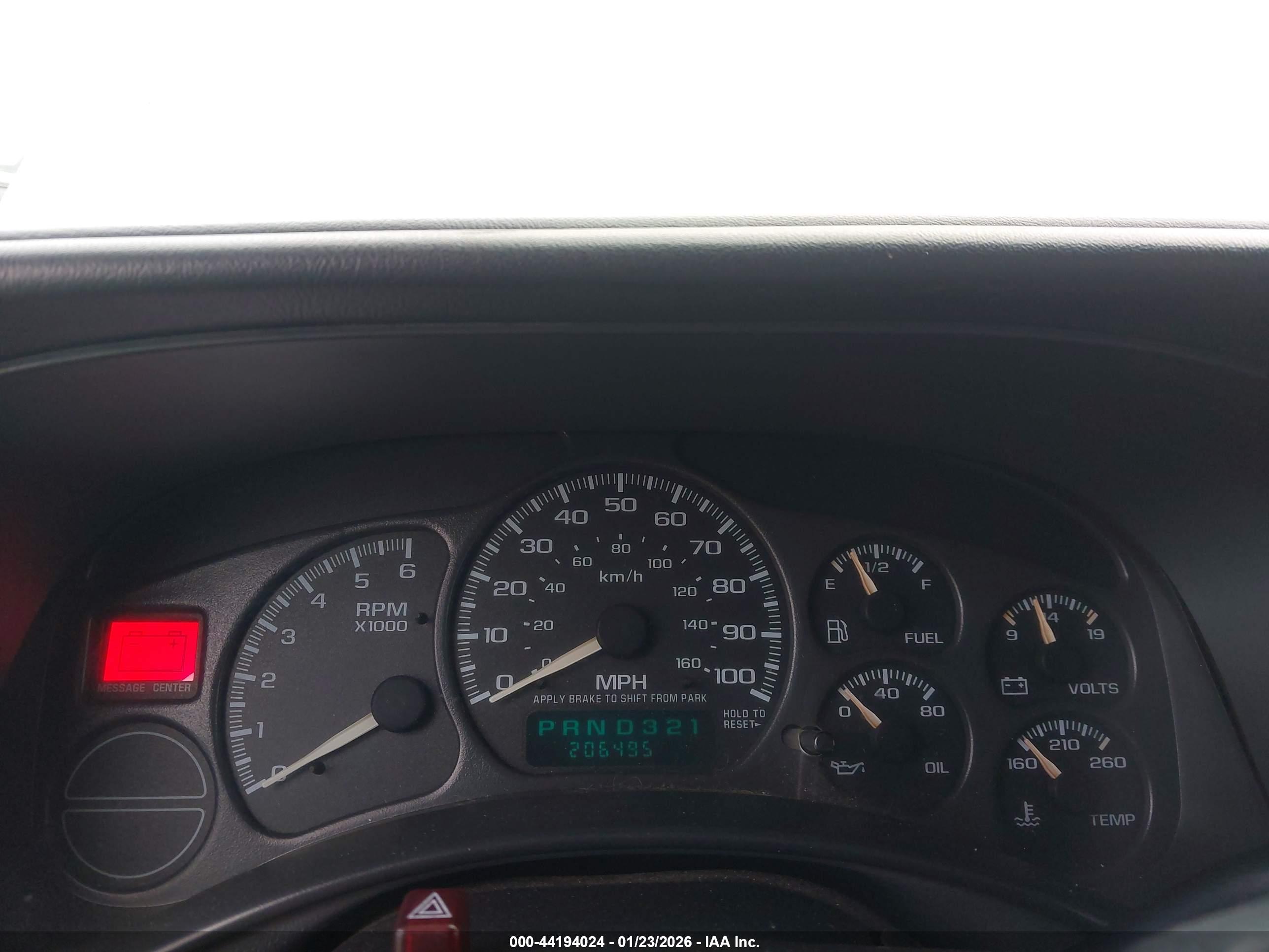CHEVROLET SILVERADO image 7