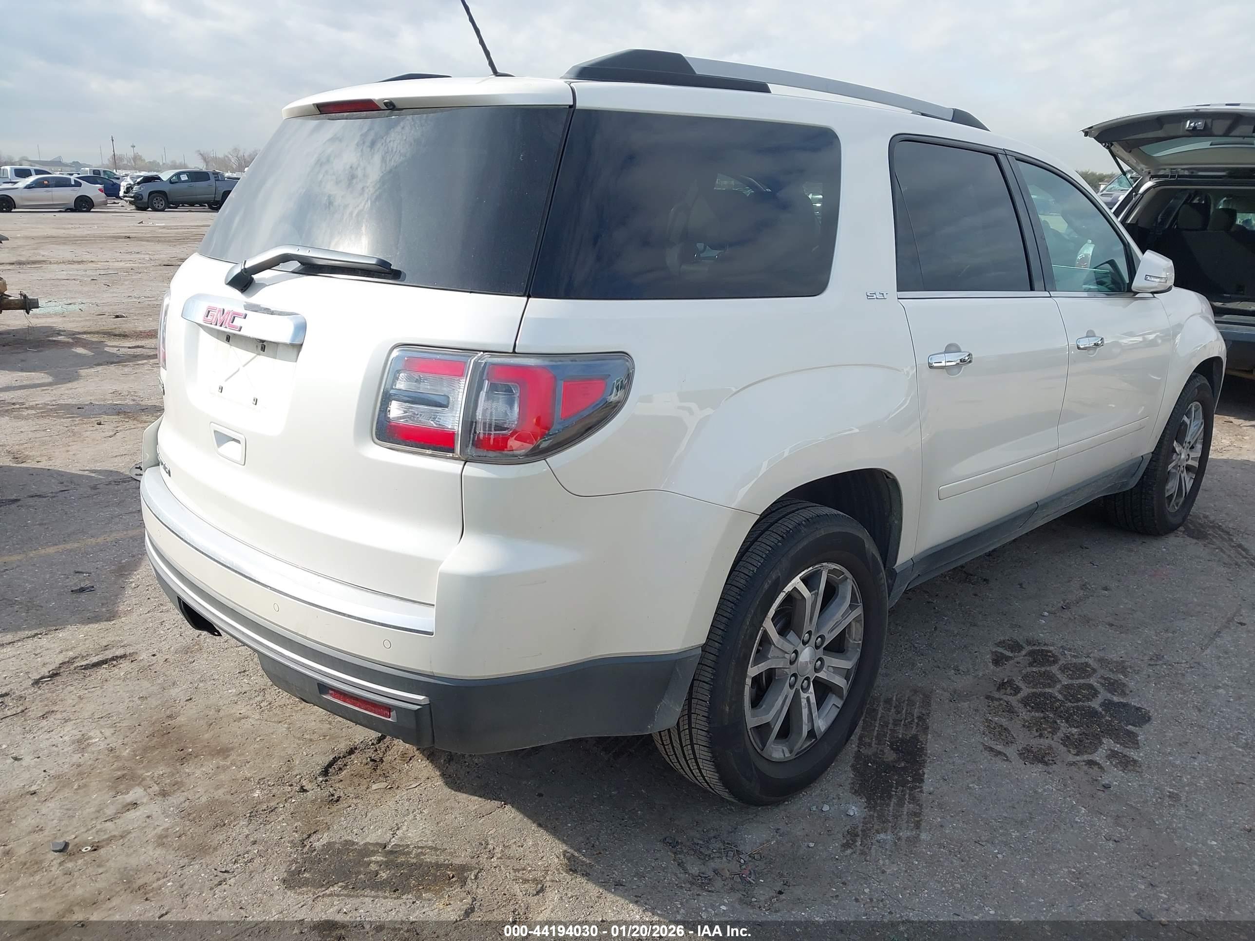 GMC ACADIA image 4