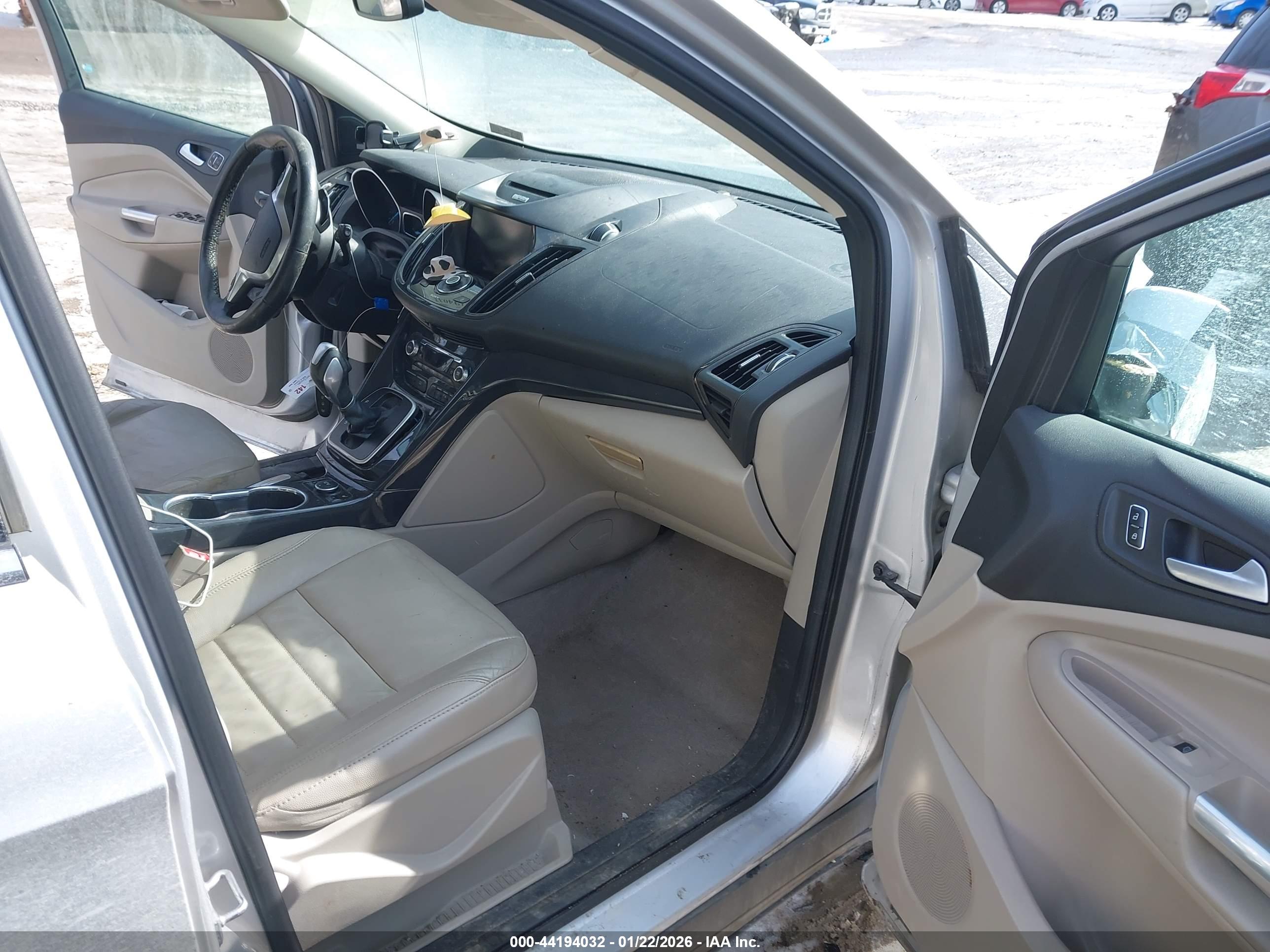 FORD ESCAPE image 5
