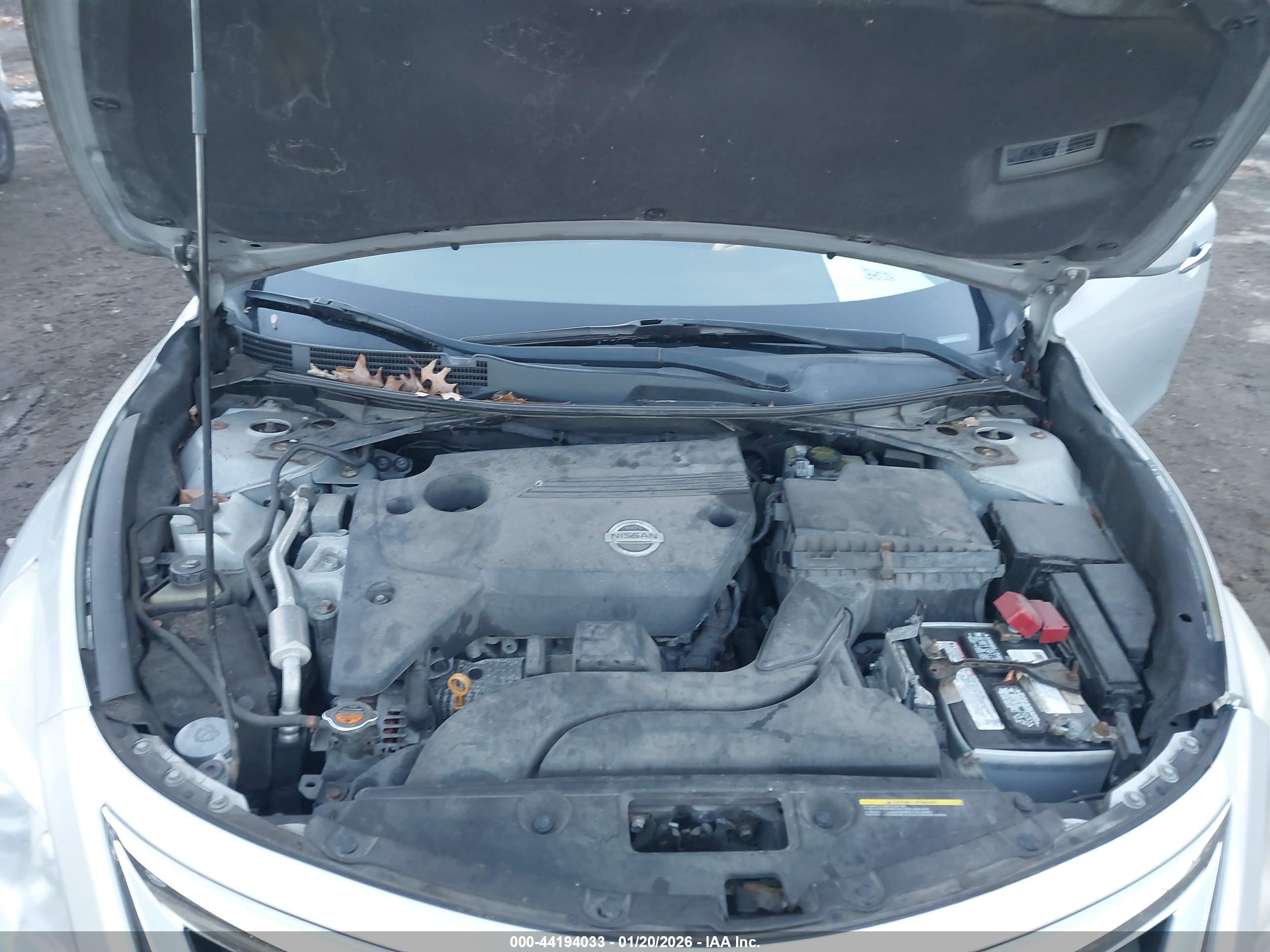 NISSAN ALTIMA image 10