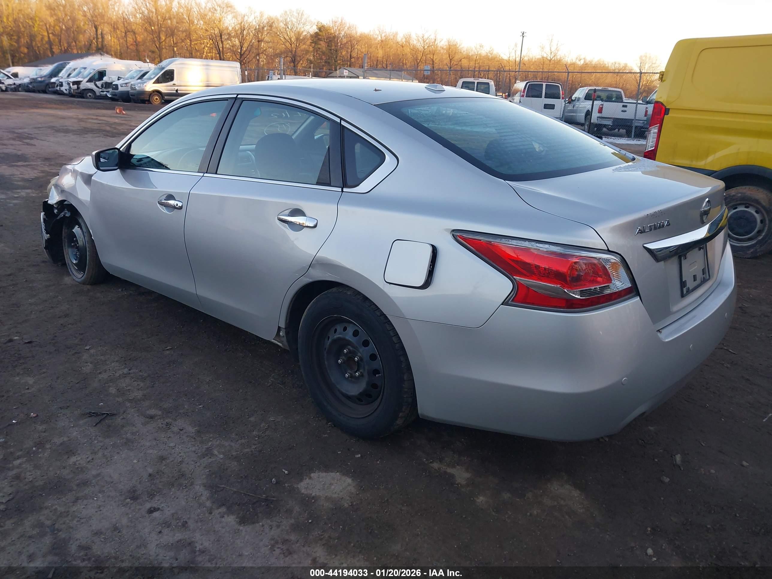 NISSAN ALTIMA image 3