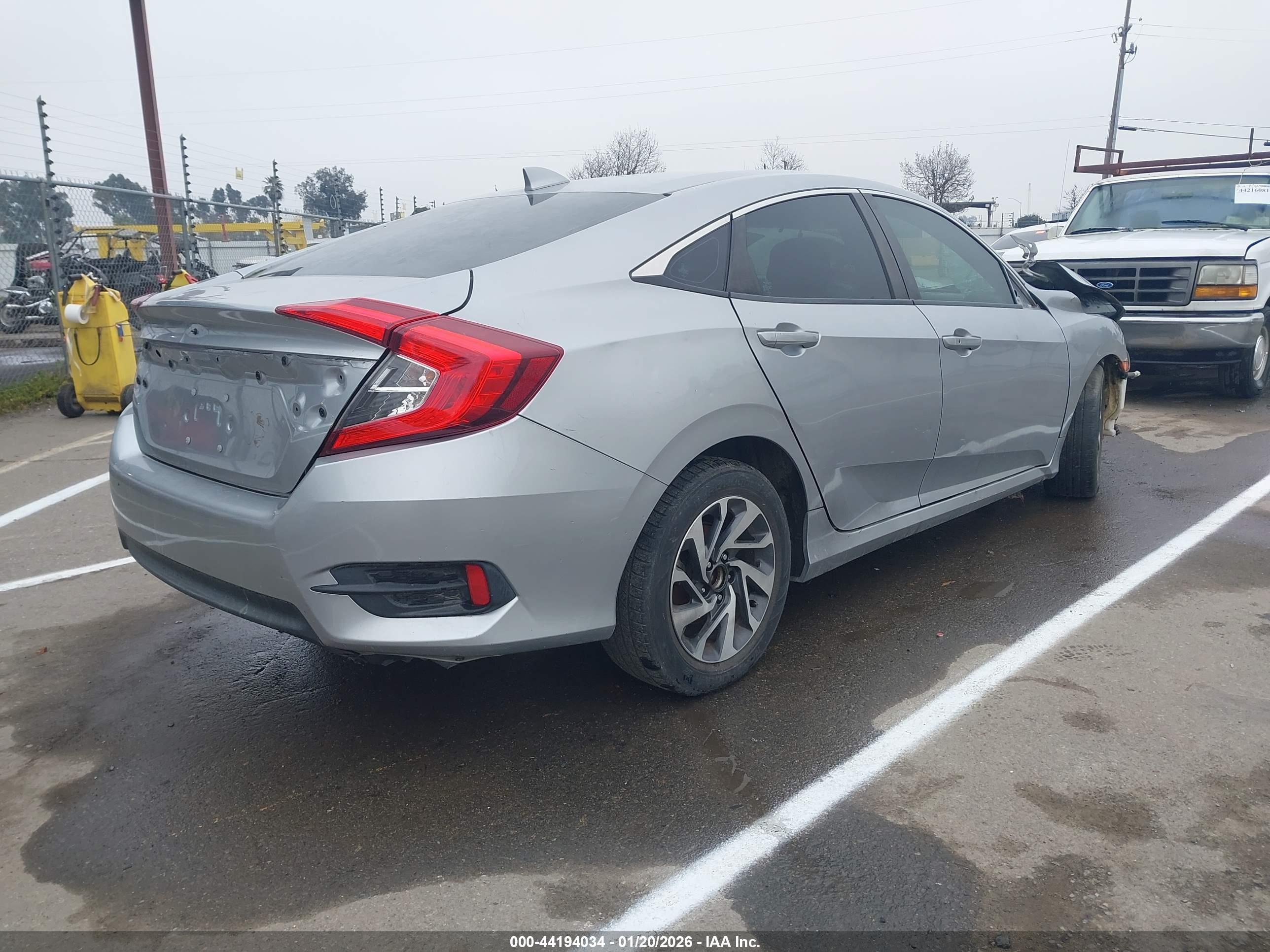 HONDA CIVIC image 4