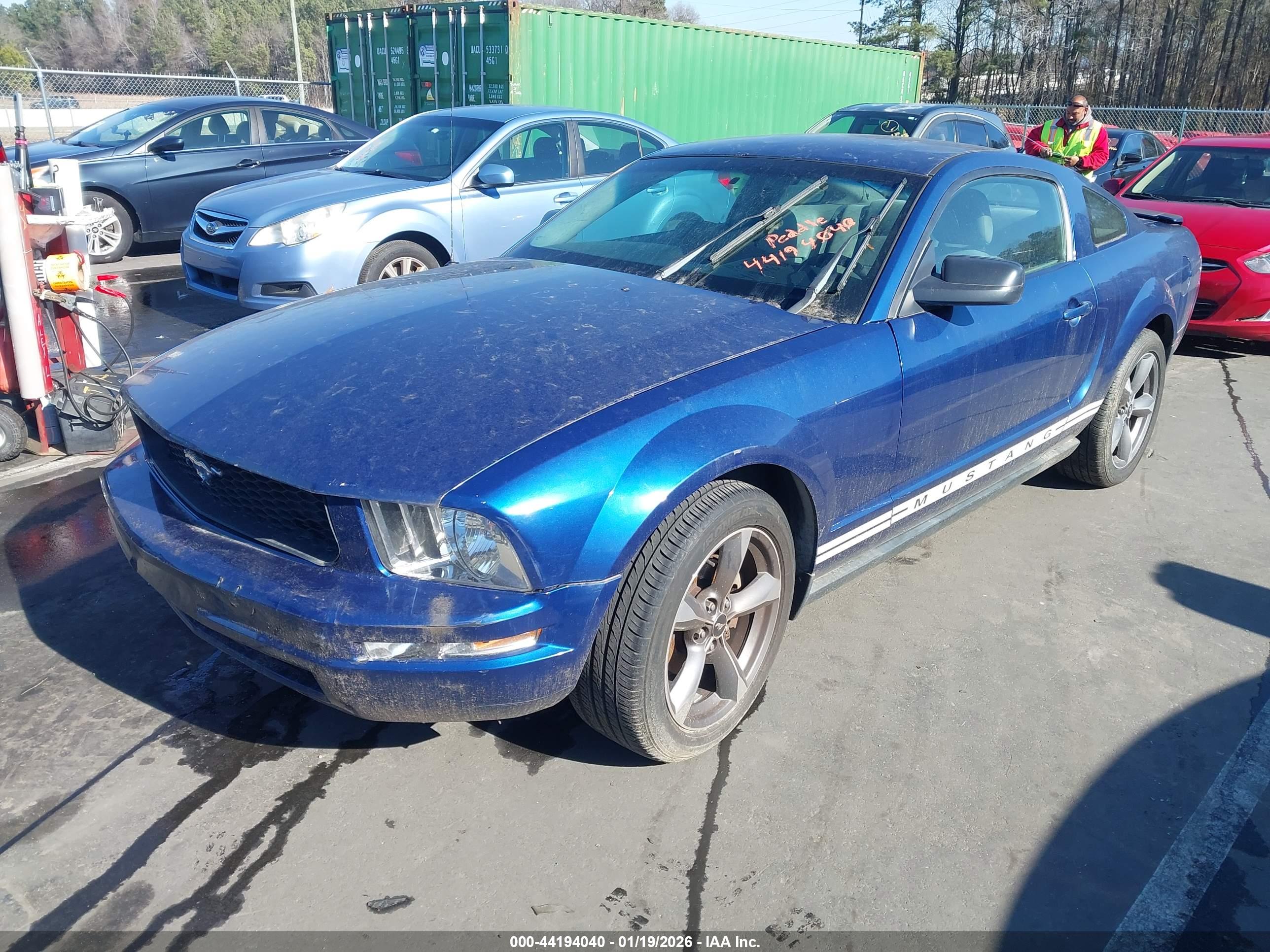 FORD MUSTANG image 2