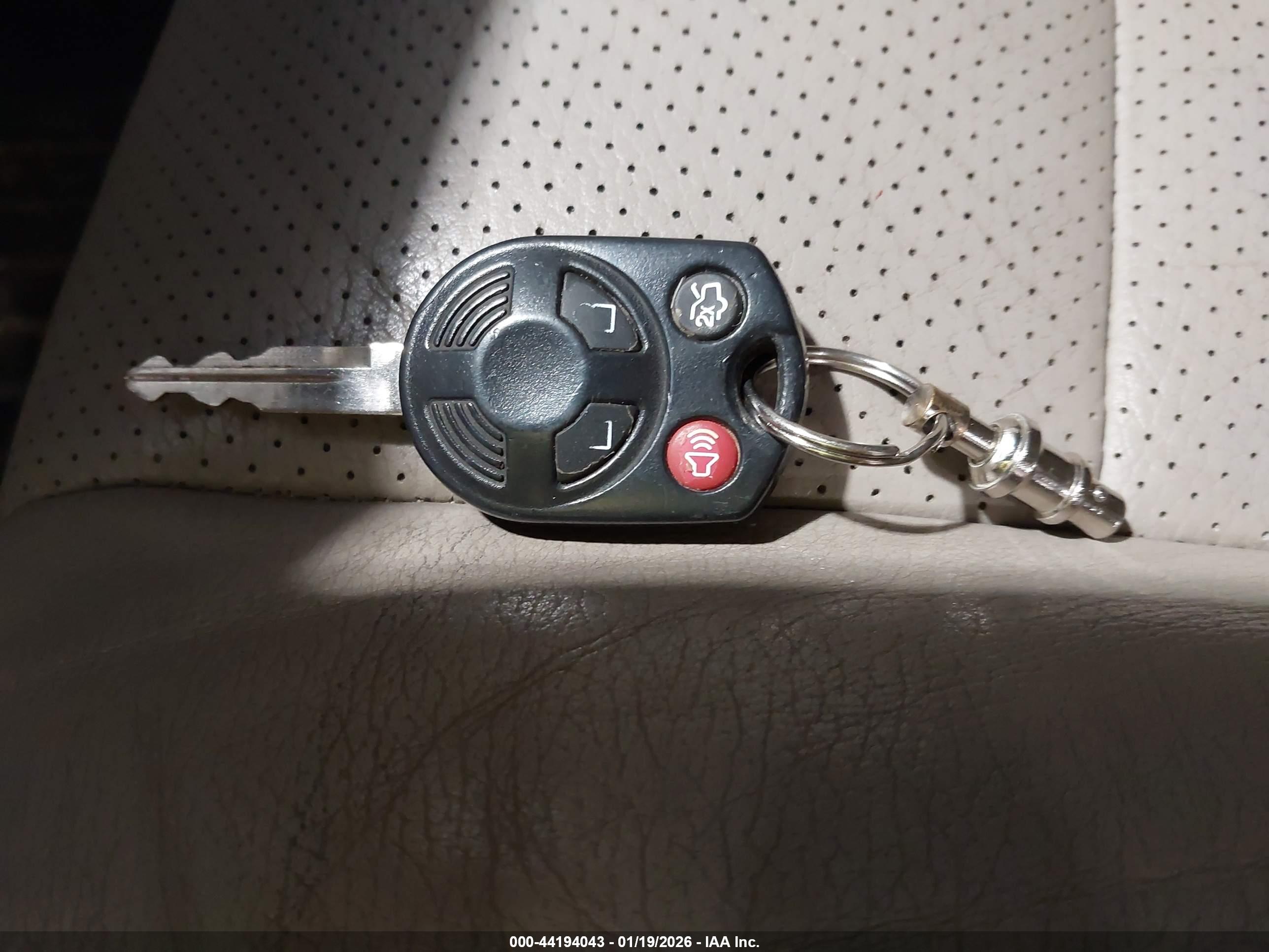 FORD EXPEDITION image 11