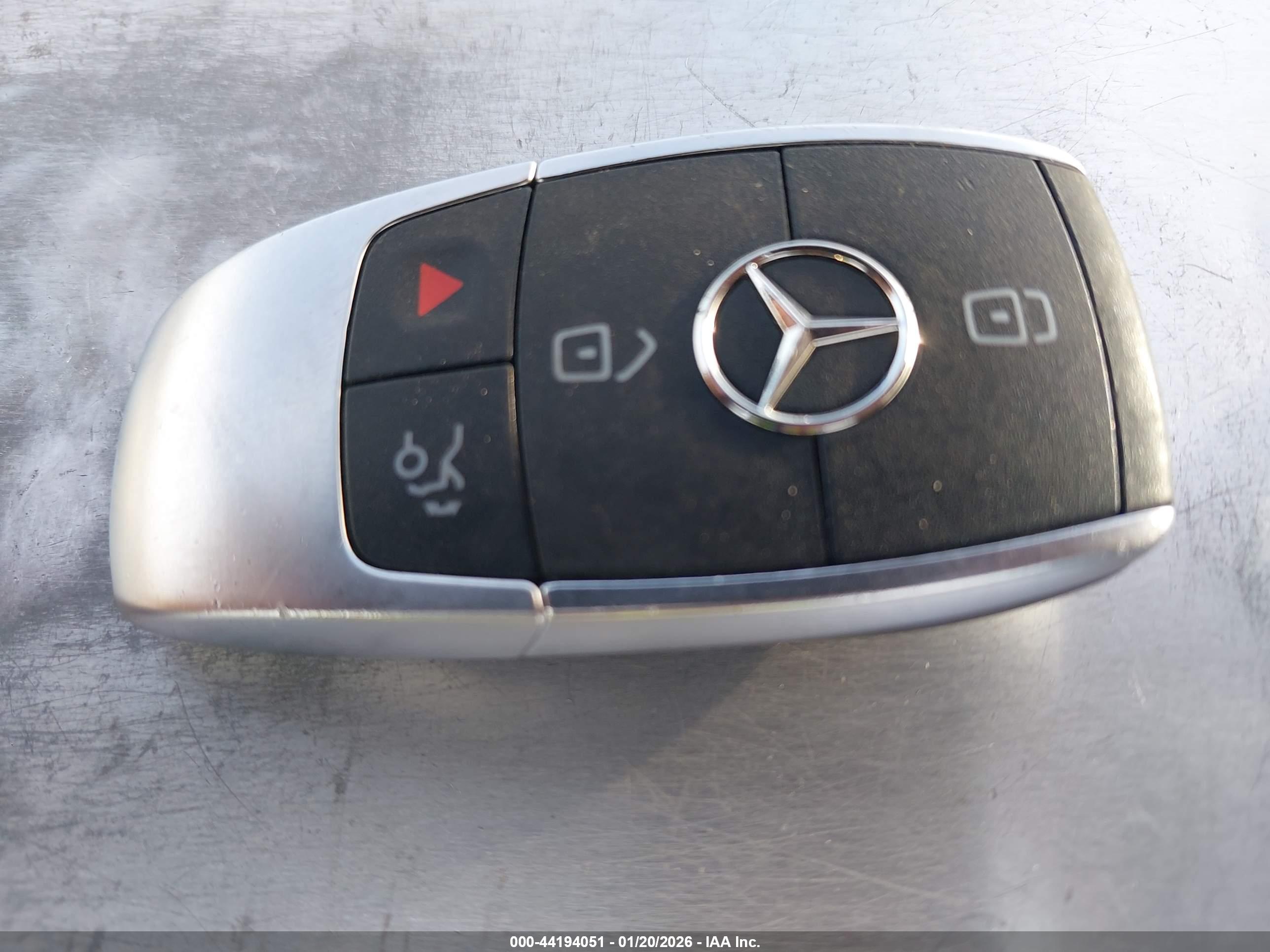 MERCEDES-BENZ A image 11
