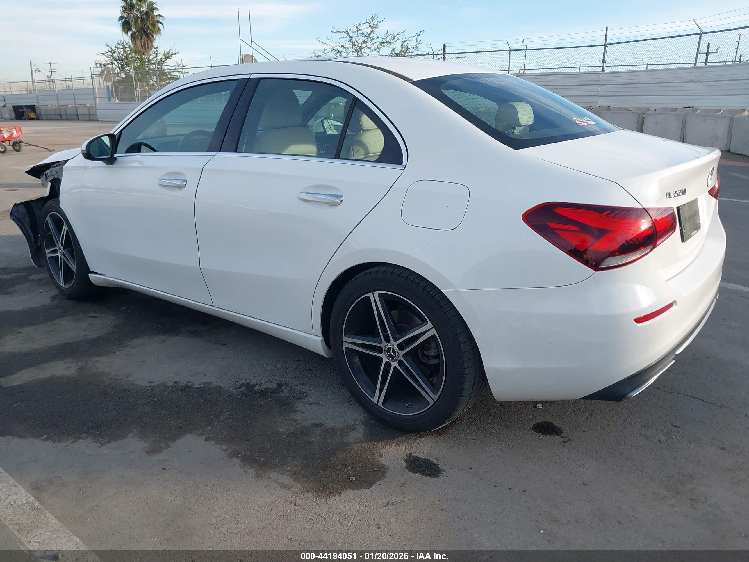MERCEDES-BENZ A image 3