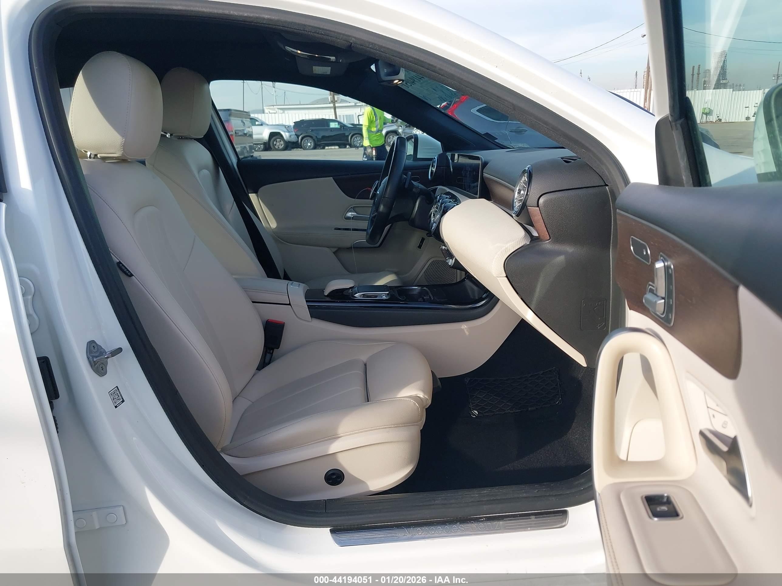 MERCEDES-BENZ A image 5