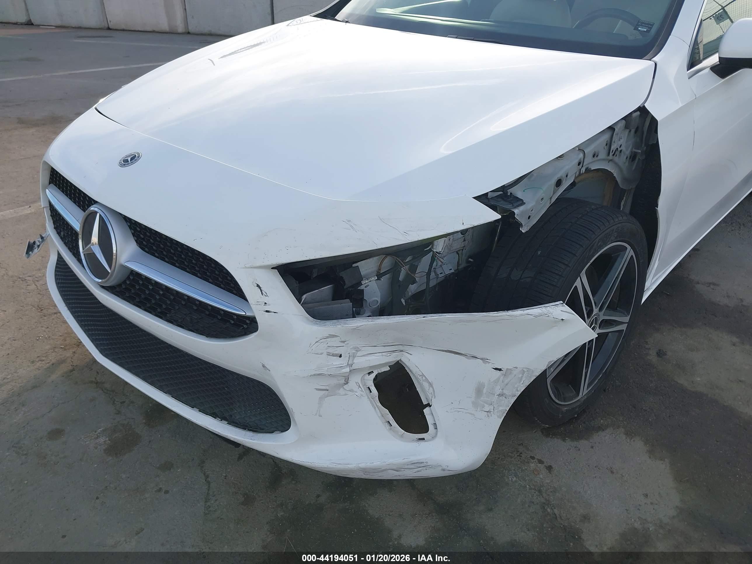 MERCEDES-BENZ A image 6
