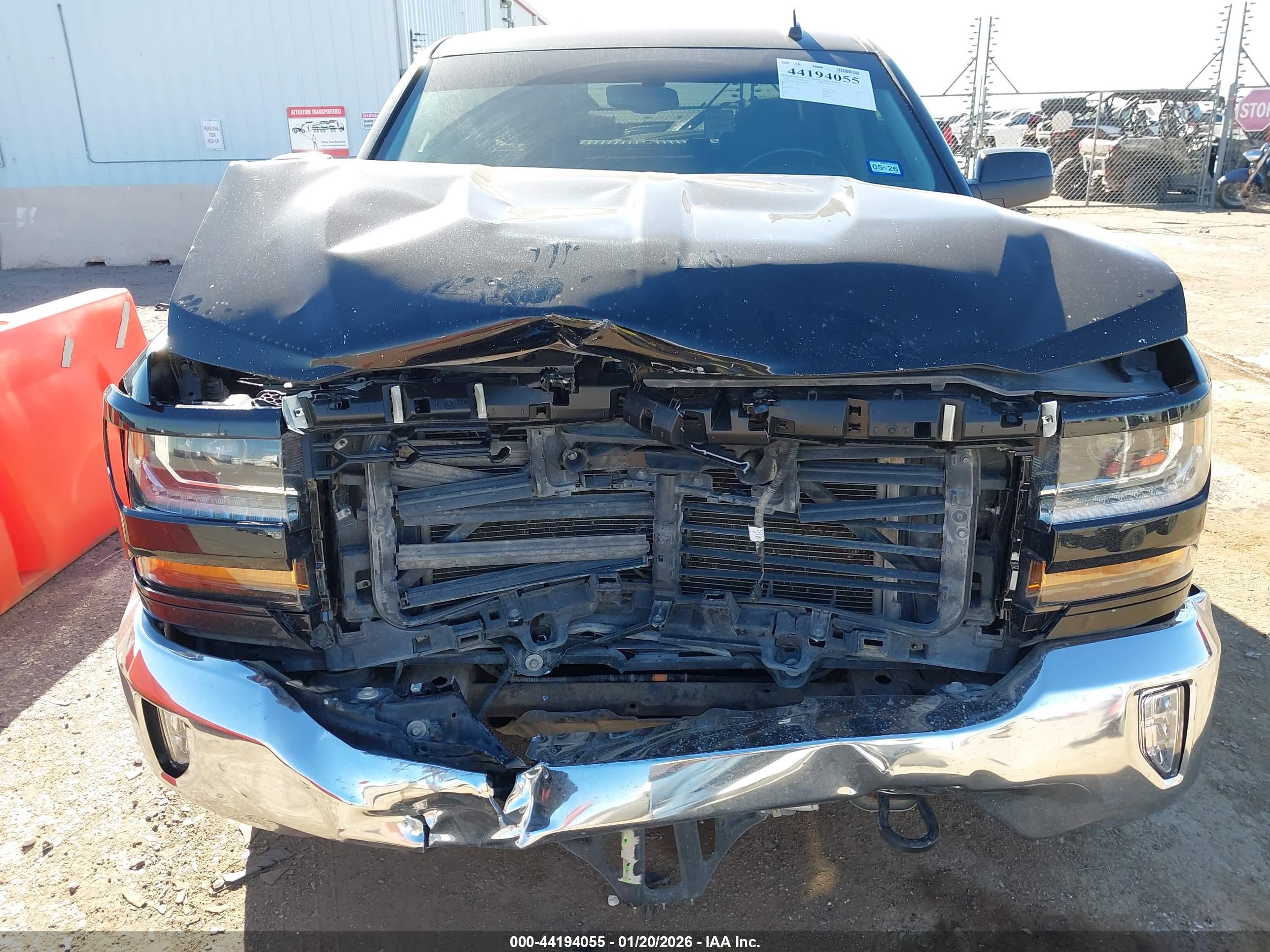 CHEVROLET SILVERADO image 6