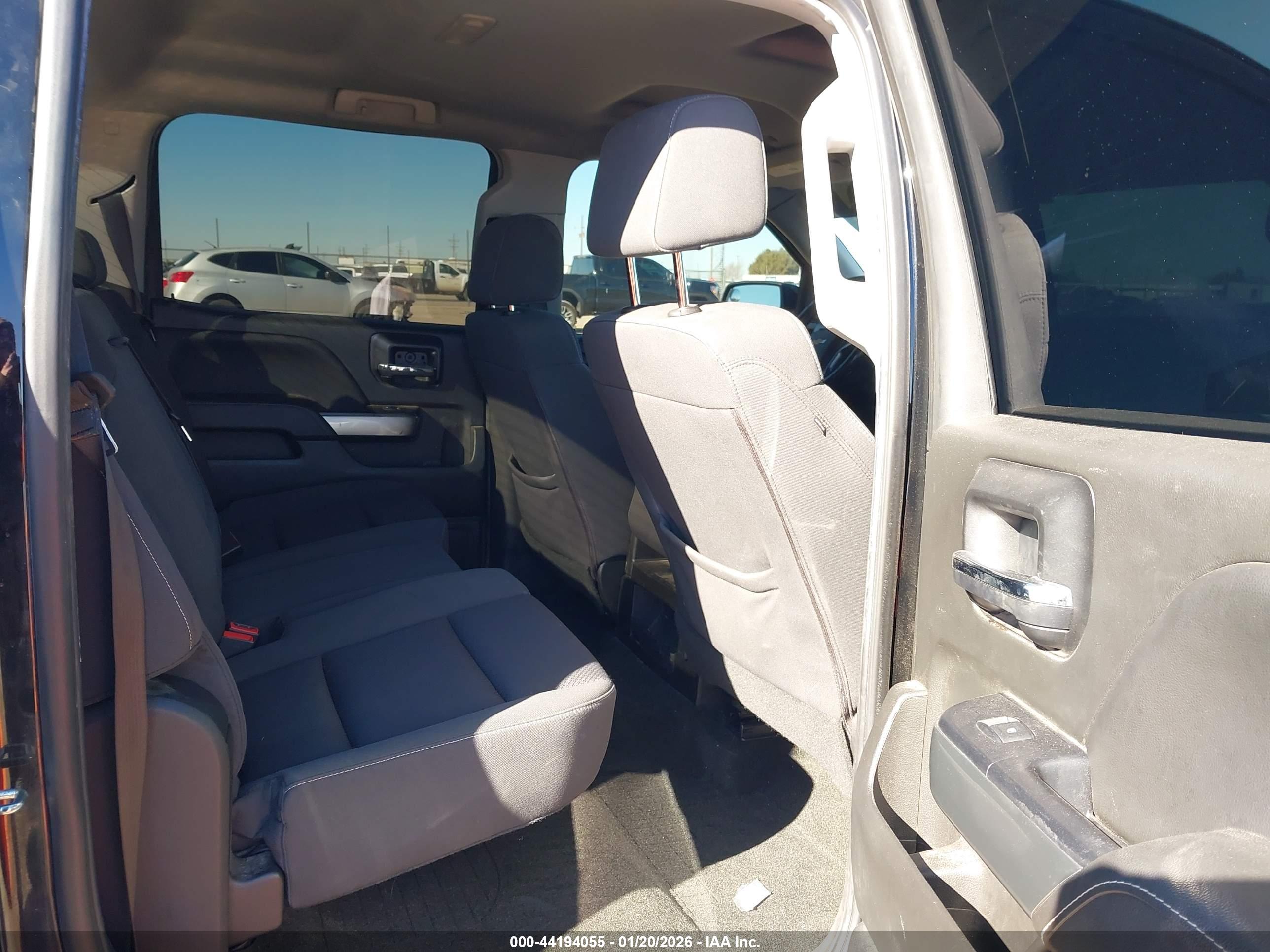 CHEVROLET SILVERADO image 8