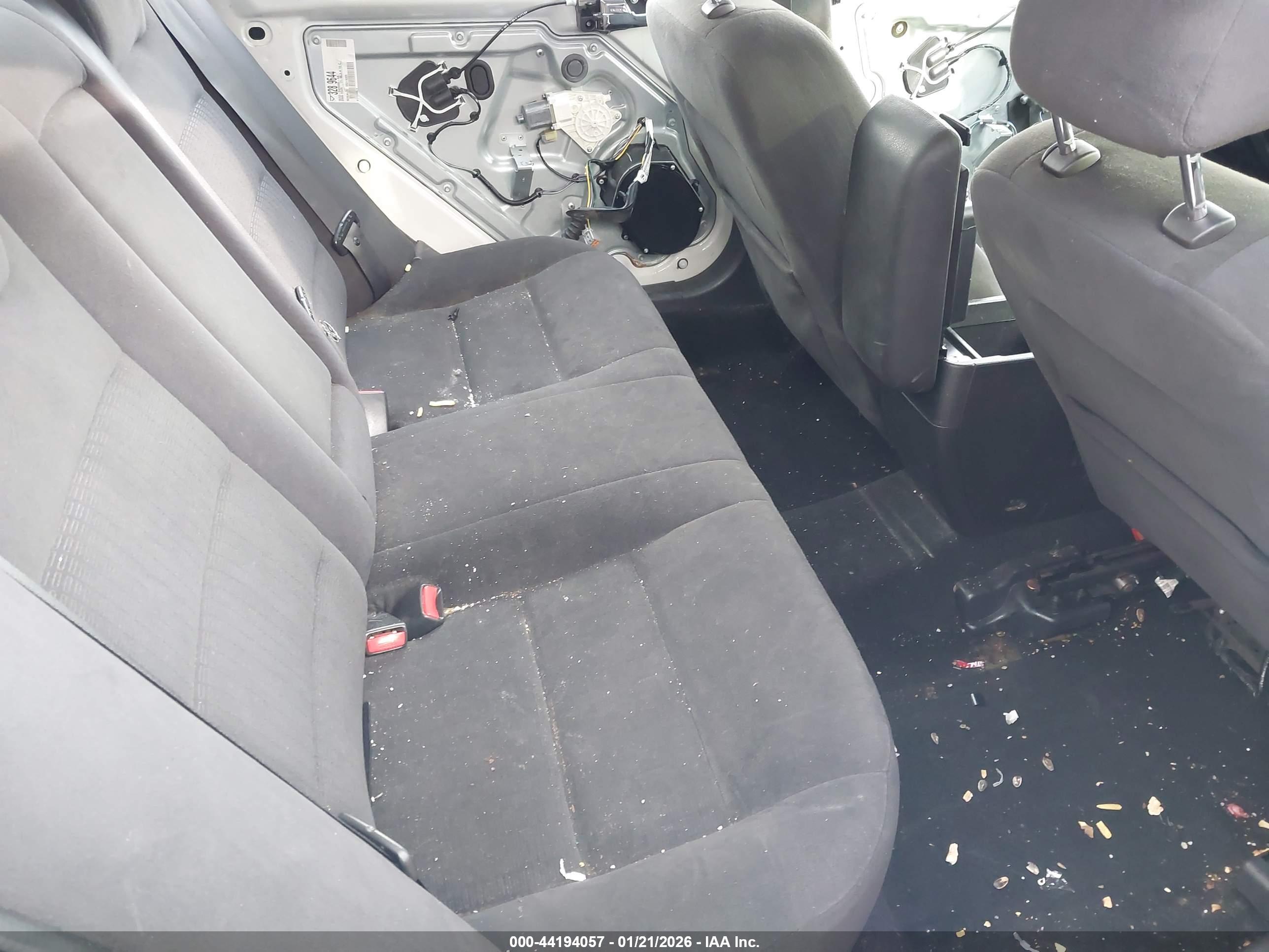 FORD FUSION image 8