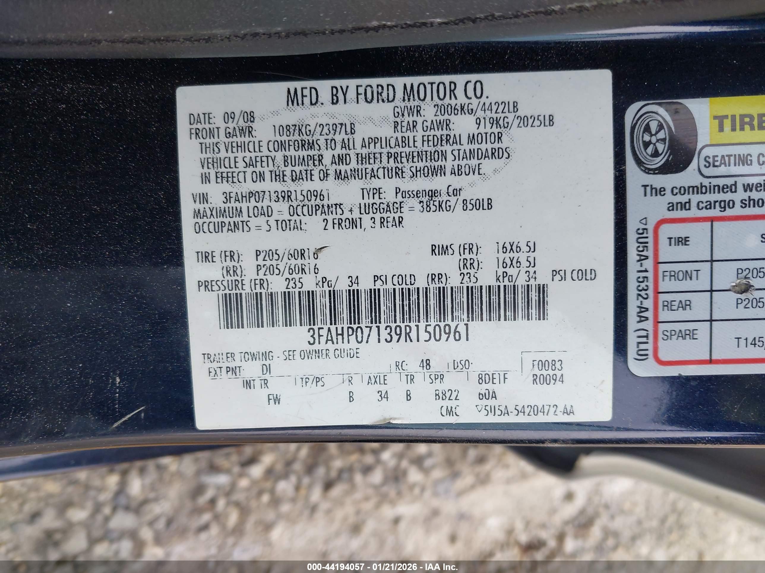 FORD FUSION image 9