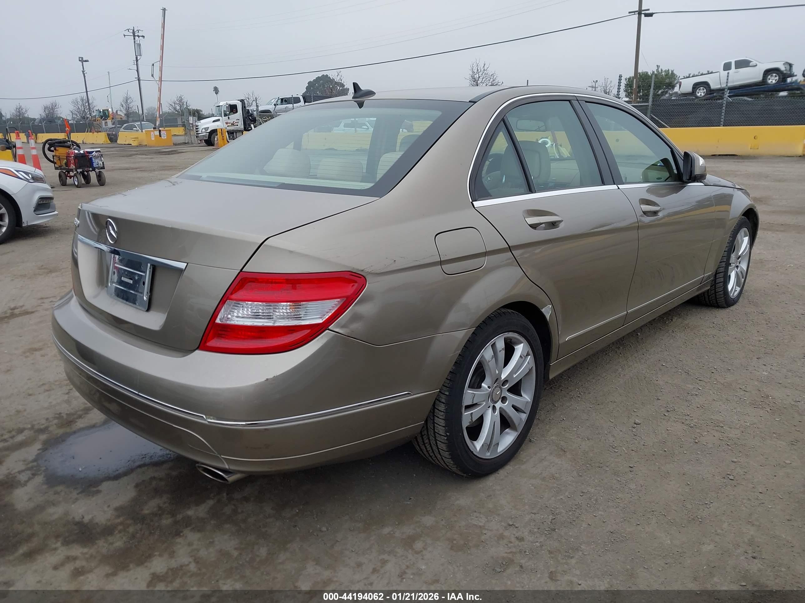 MERCEDES-BENZ C image 4