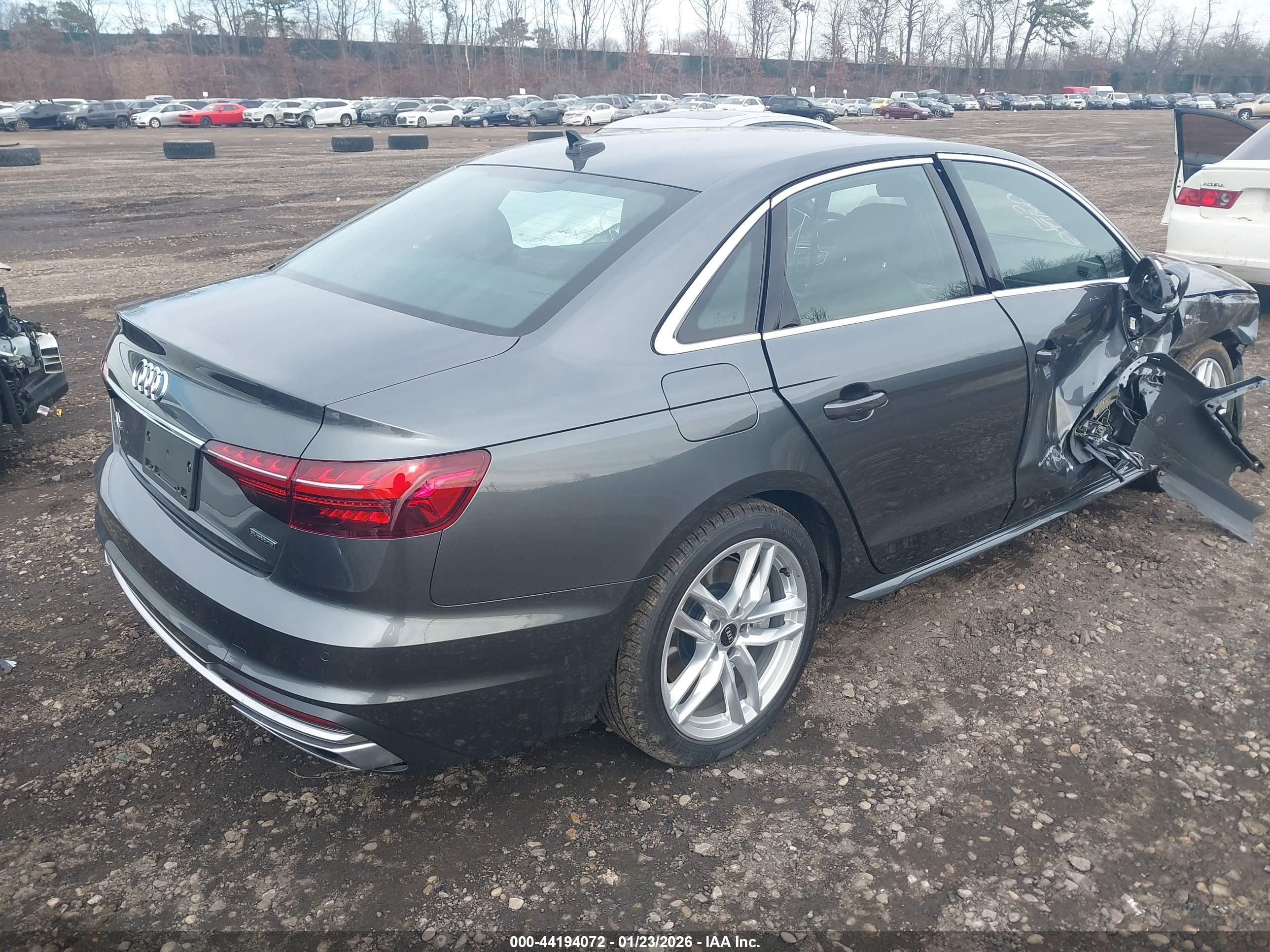 AUDI A4 image 4