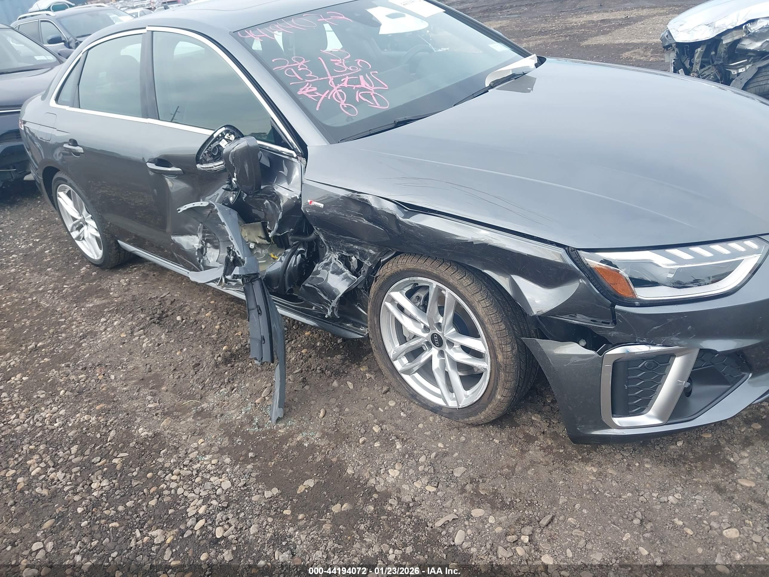 AUDI A4 image 6
