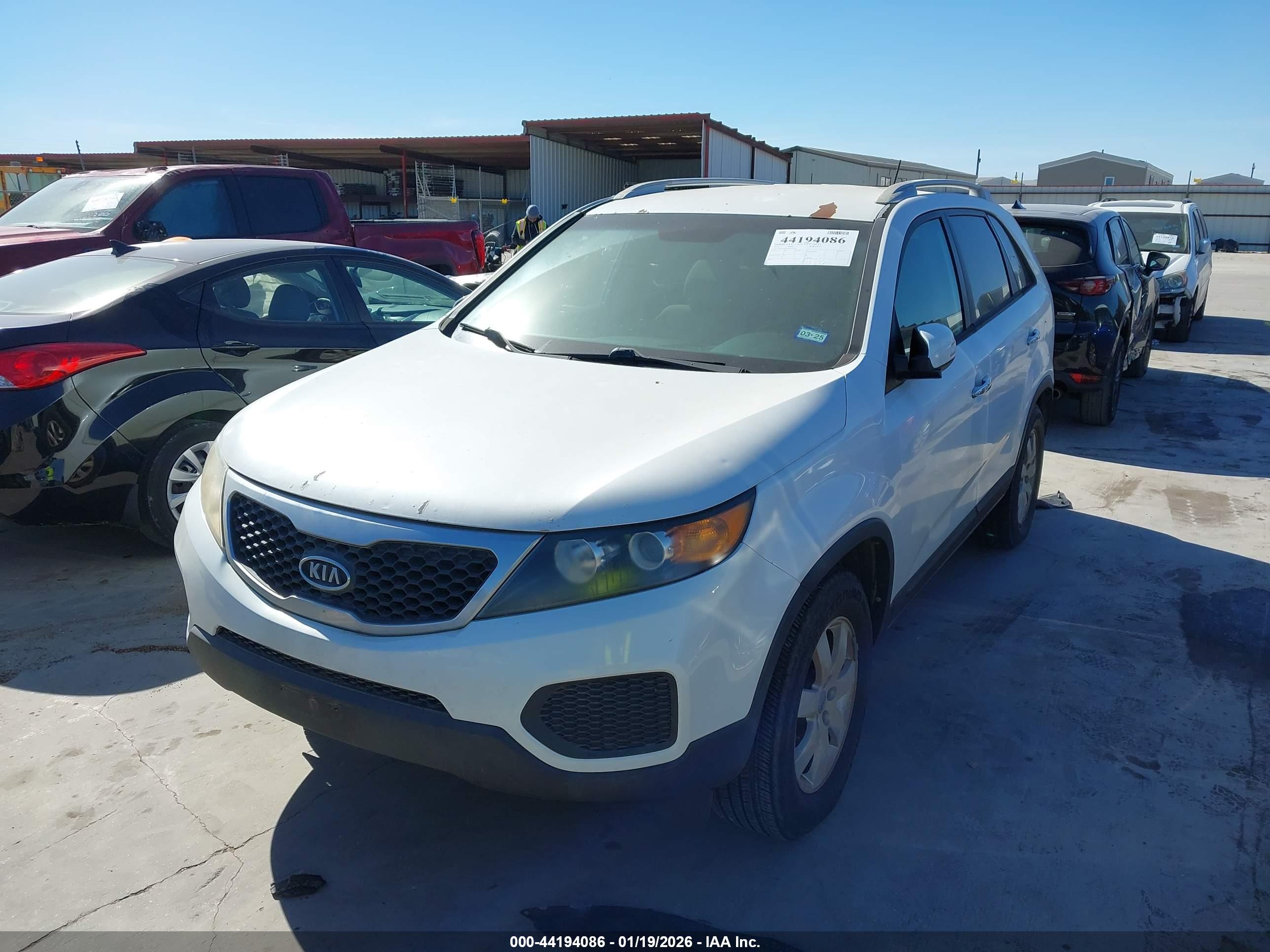 KIA SORENTO image 2