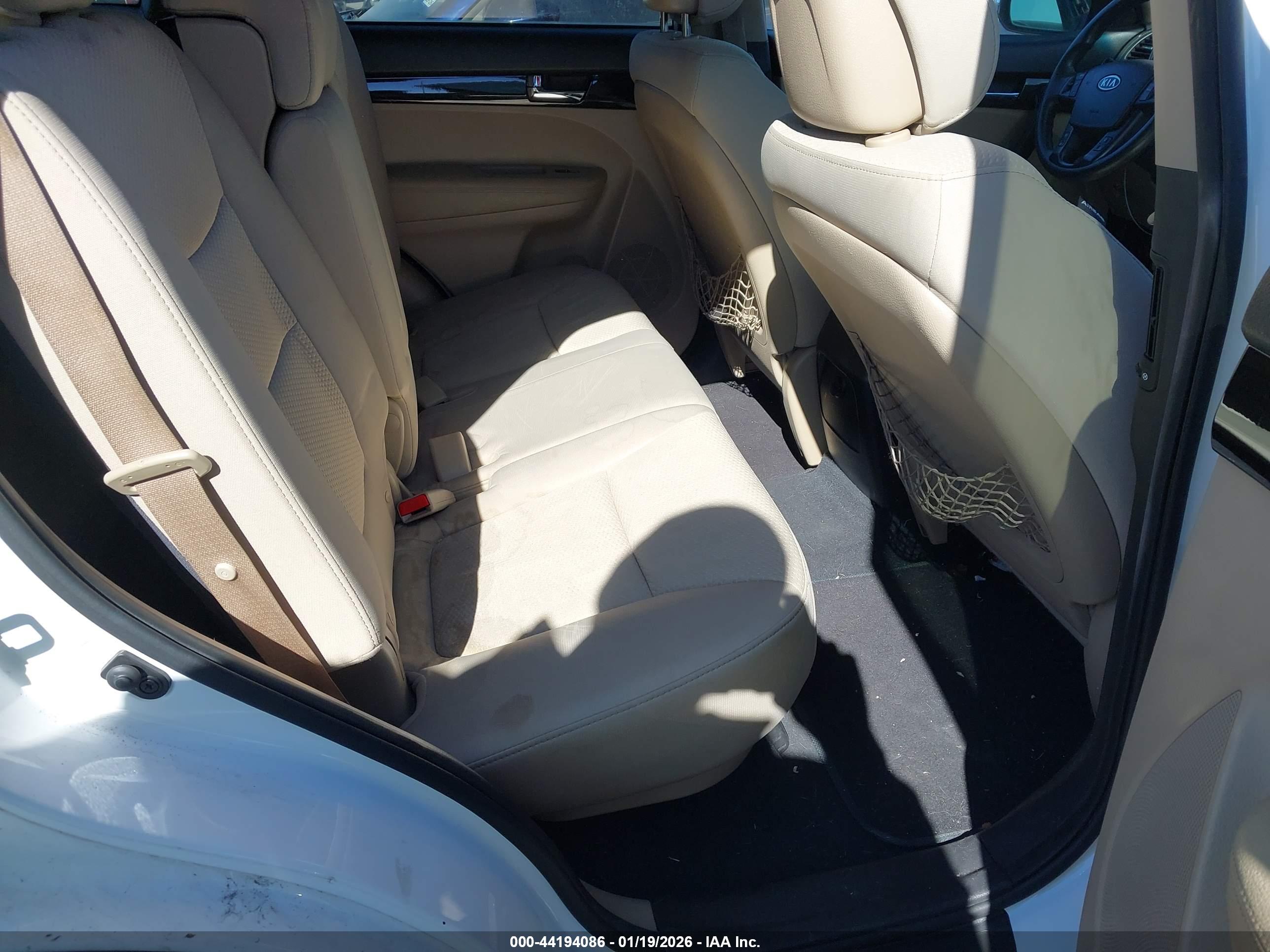 KIA SORENTO image 8