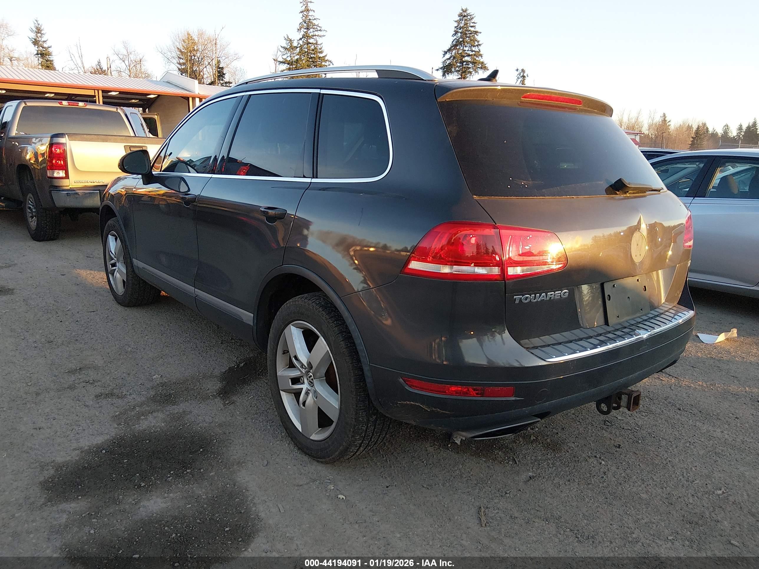 VOLKSWAGEN TOUAREG image 3