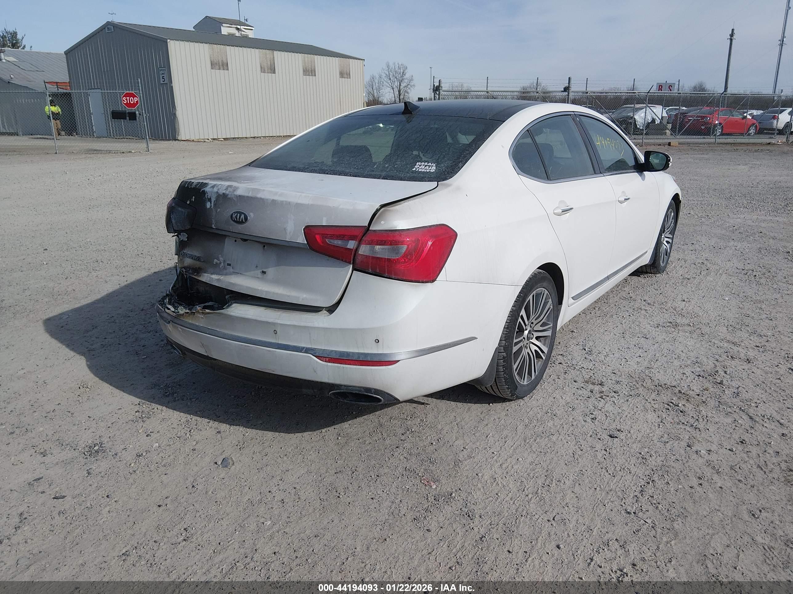 KIA CADENZA image 4