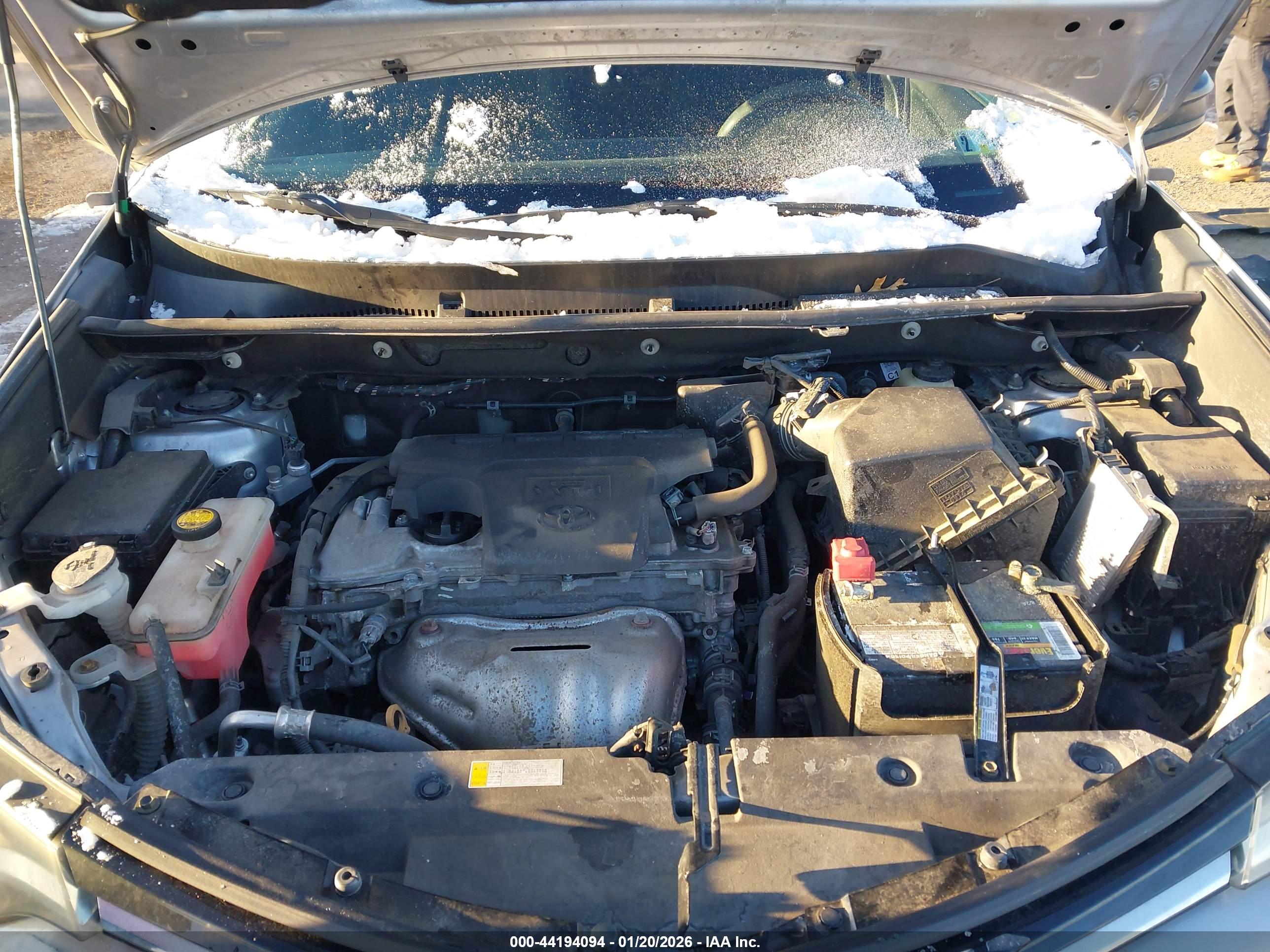 TOYOTA RAV4 image 10