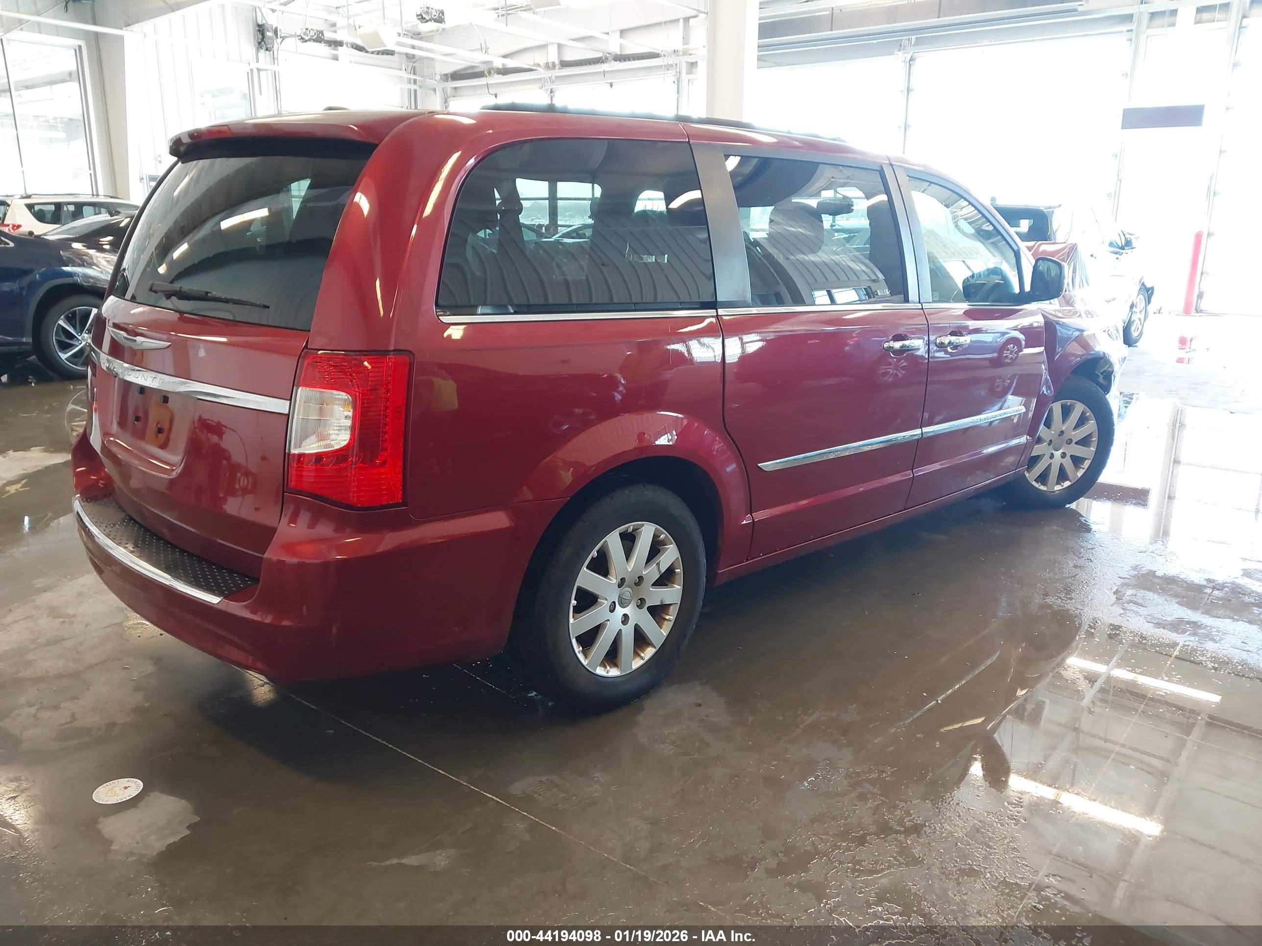 CHRYSLER TOWN image 4