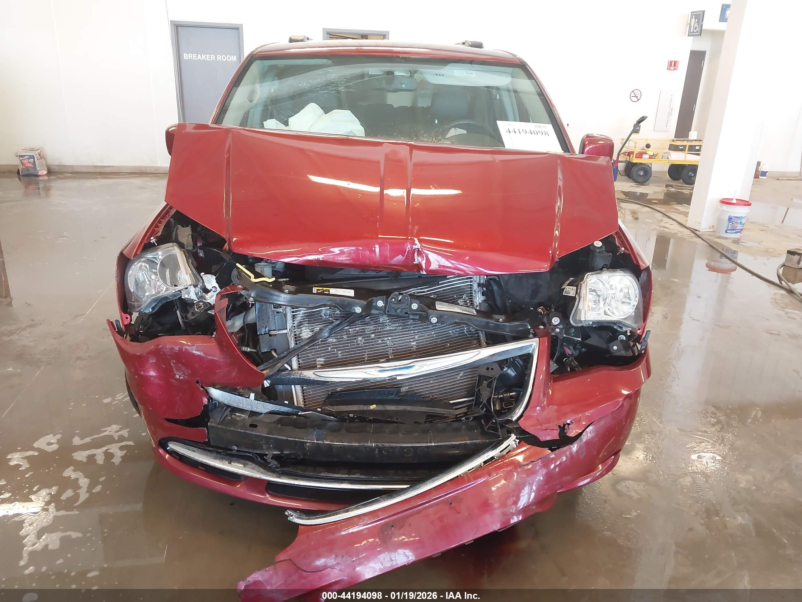 CHRYSLER TOWN image 6