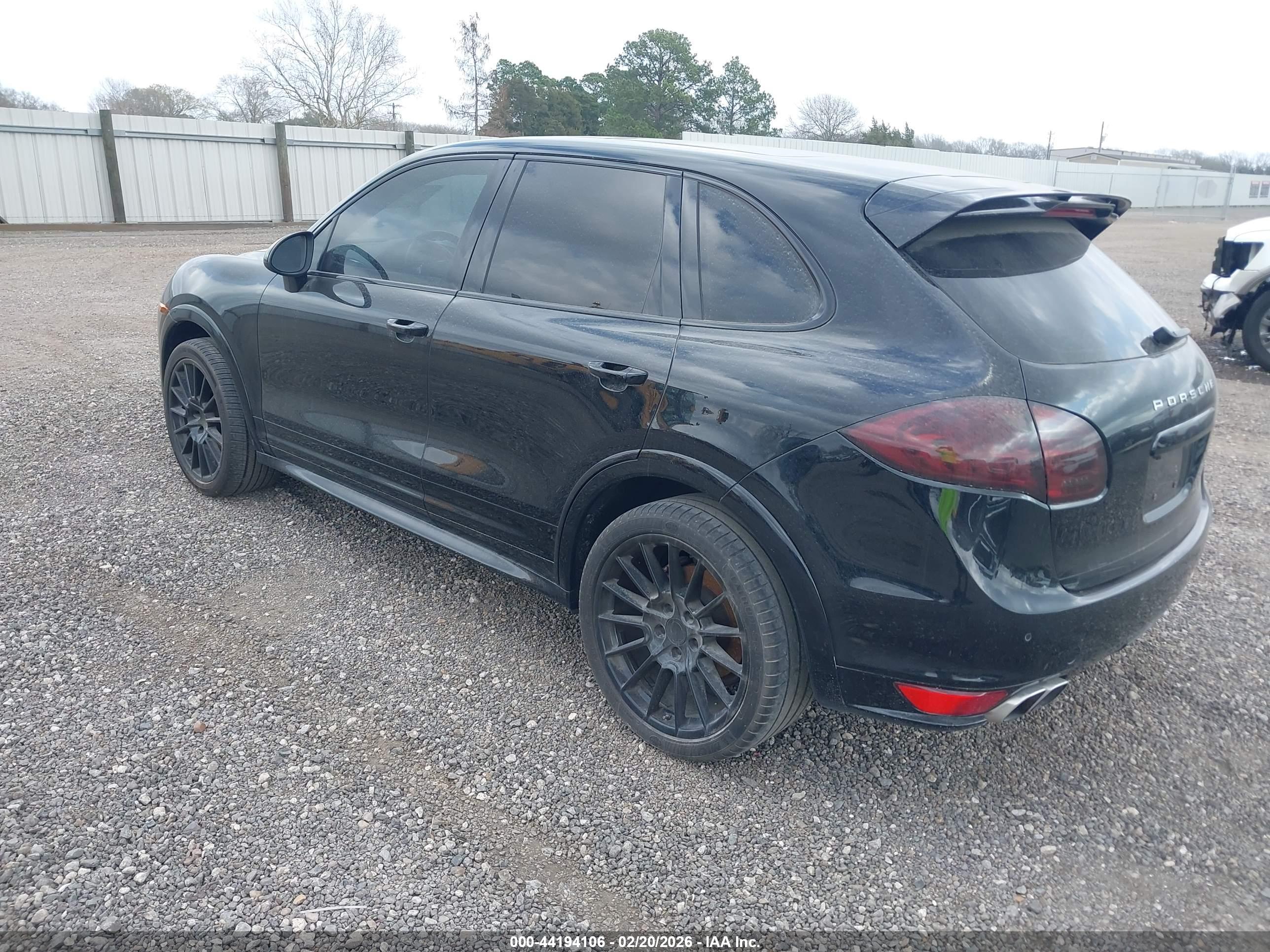 PORSCHE CAYENNE image 3