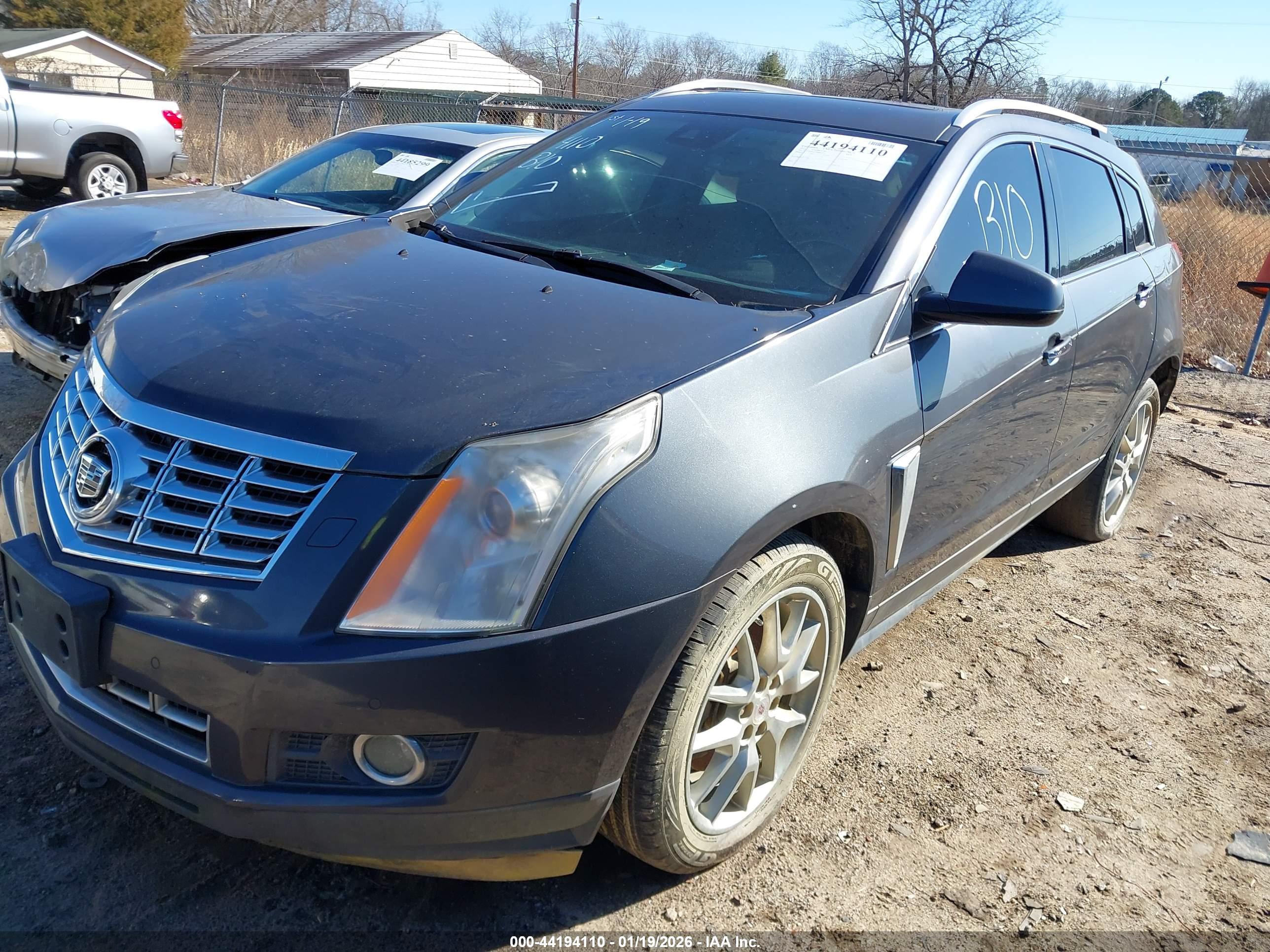 CADILLAC SRX image 2