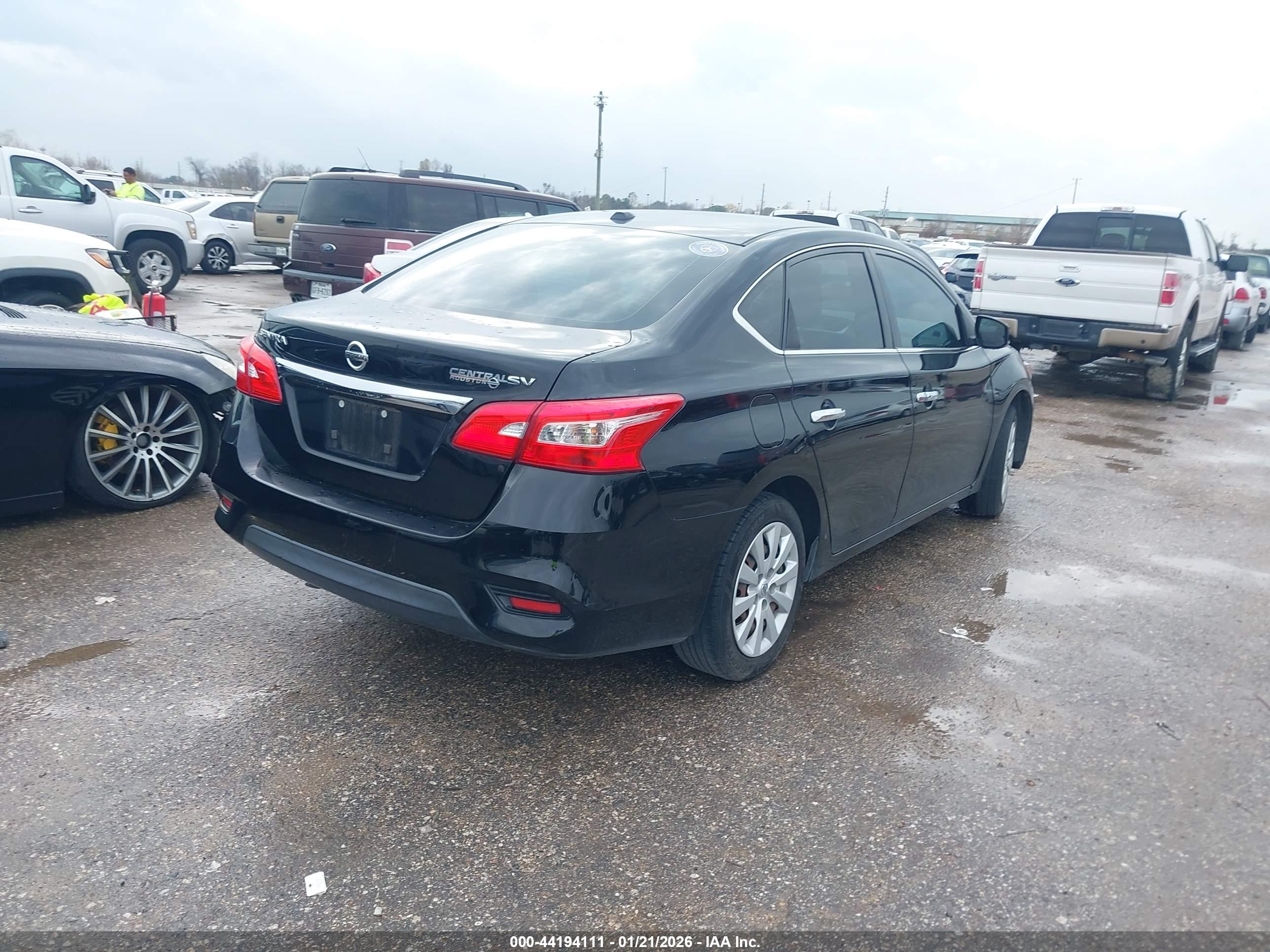 NISSAN SENTRA image 4