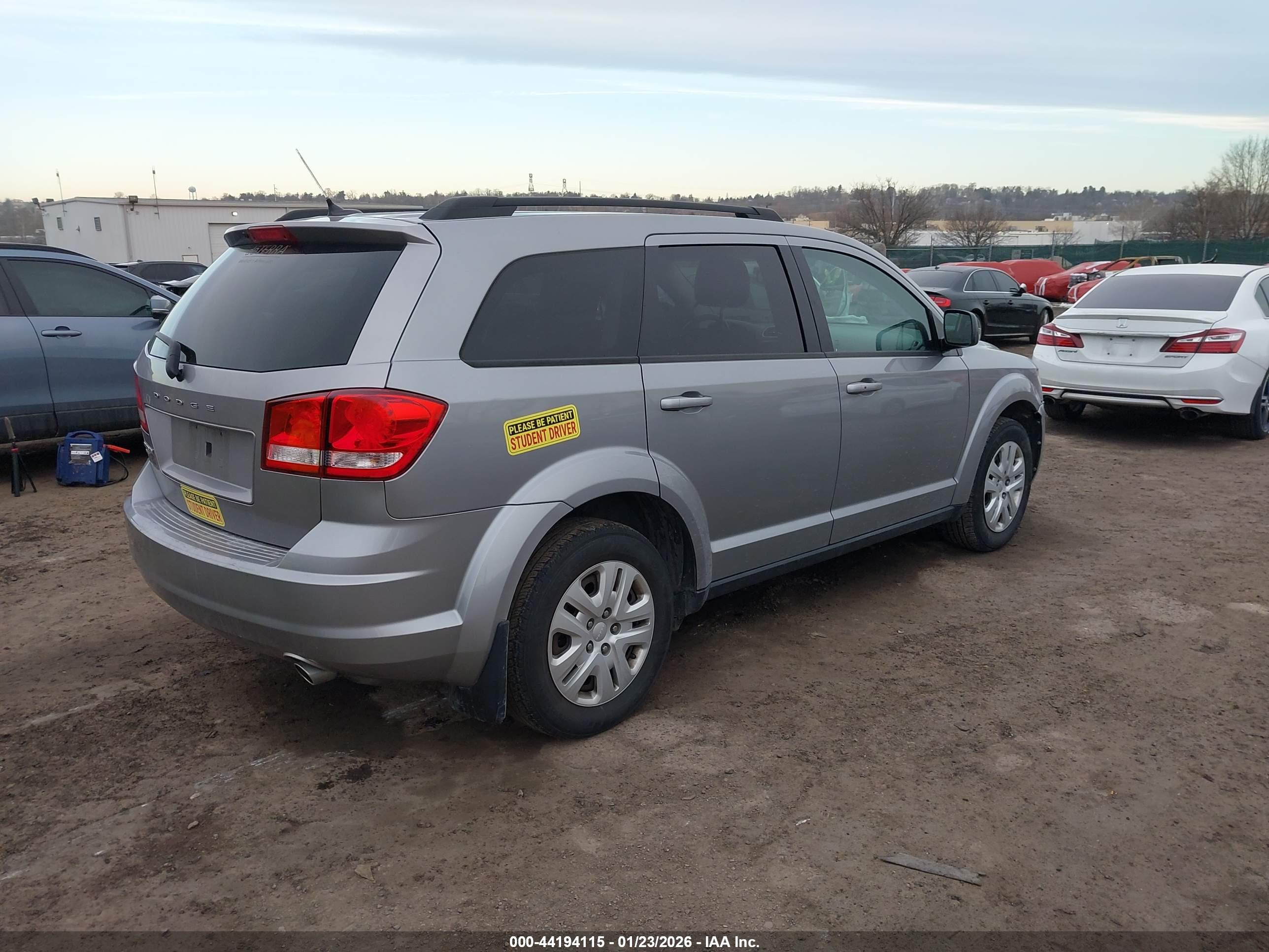 DODGE JOURNEY image 4