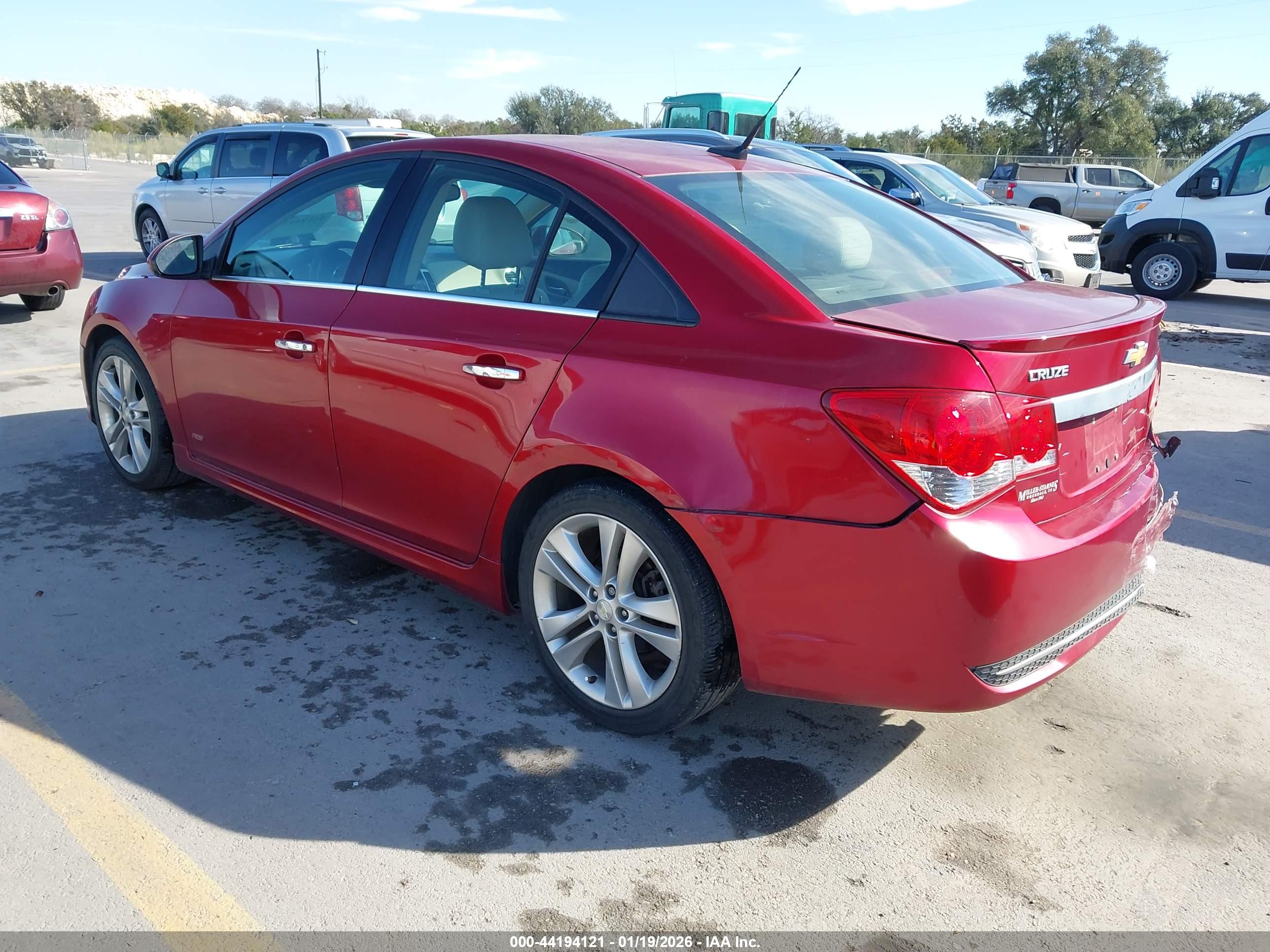 CHEVROLET CRUZE image 3