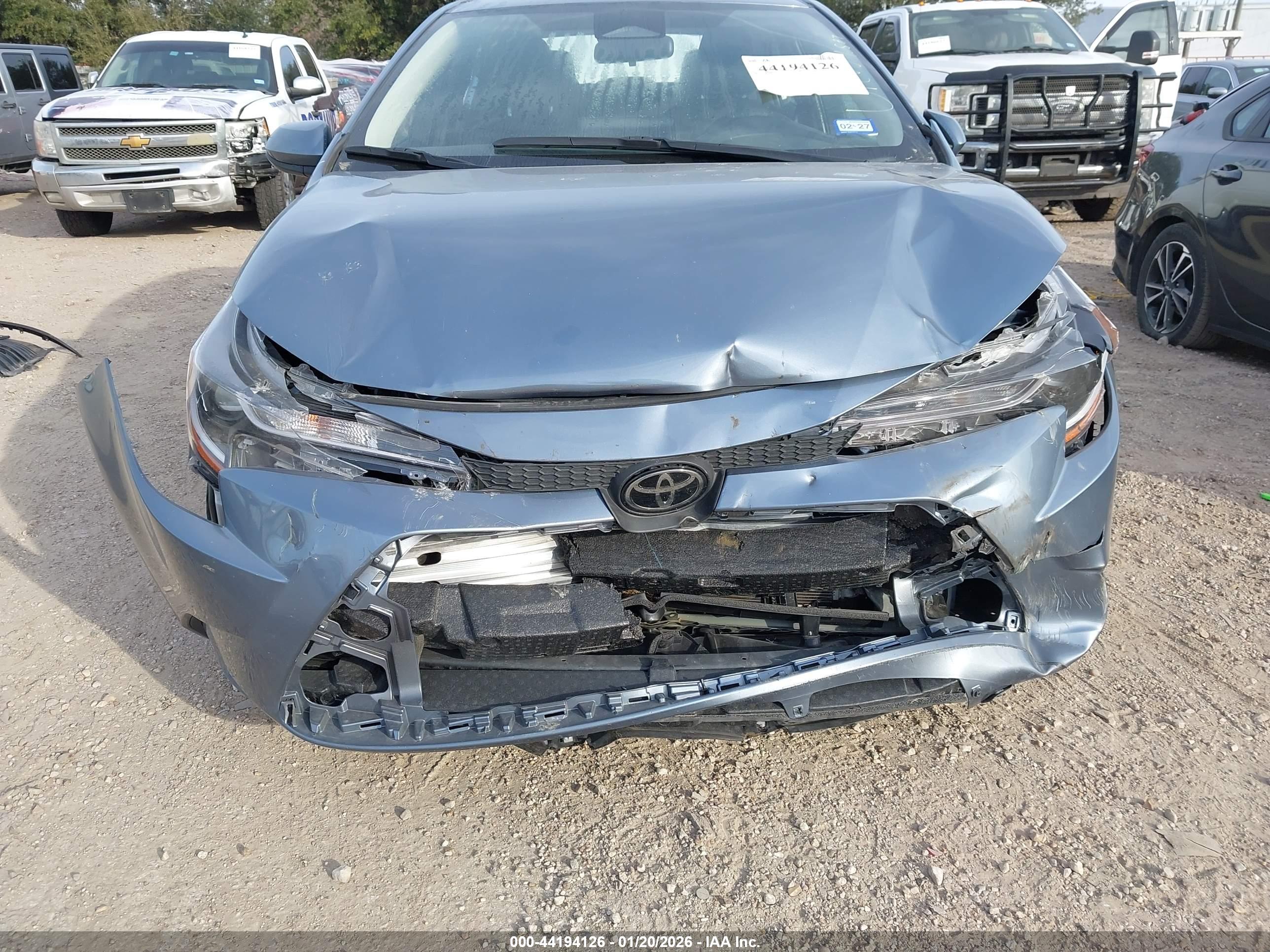 TOYOTA COROLLA image 6