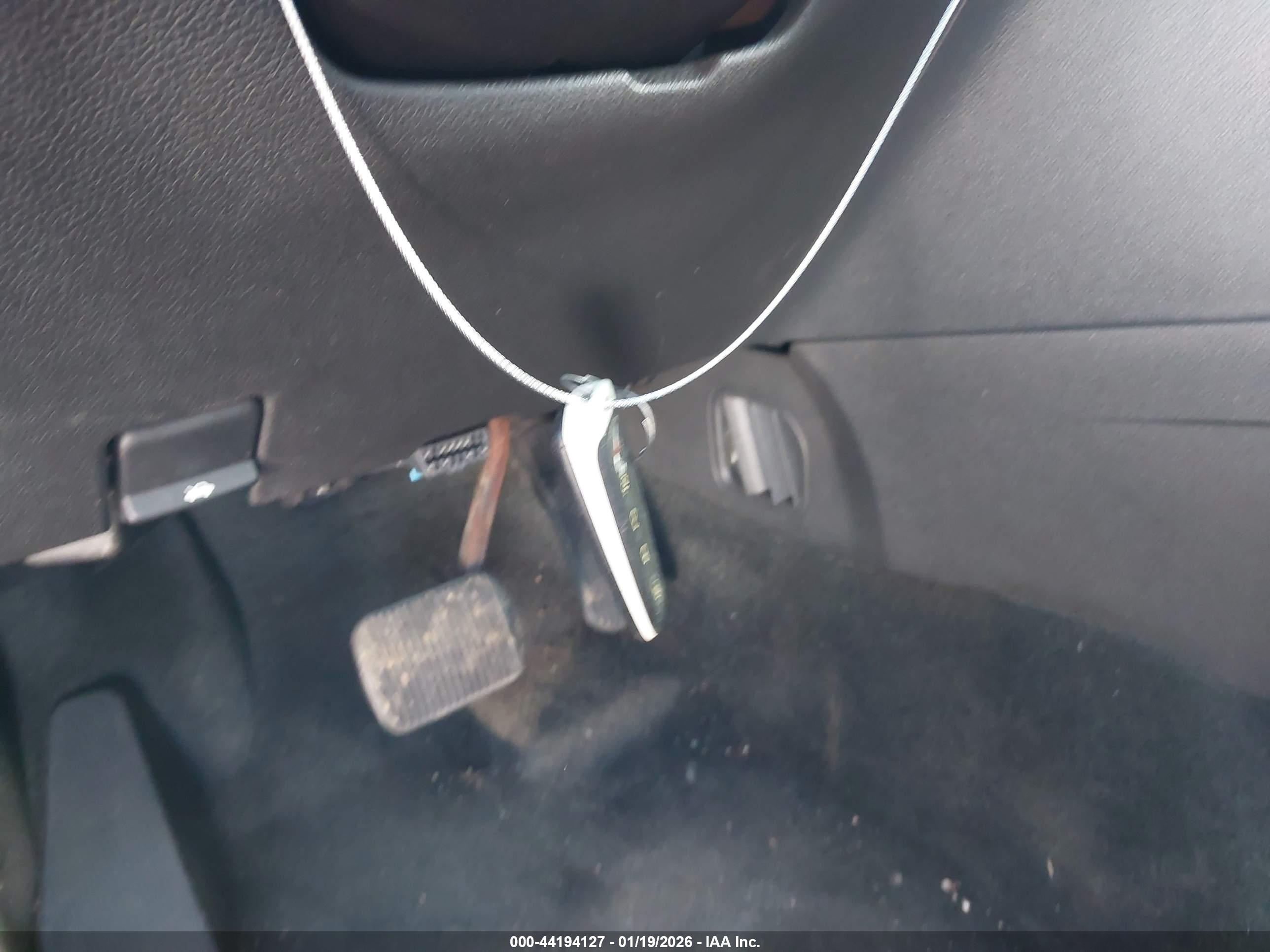 FORD EXPLORER image 11