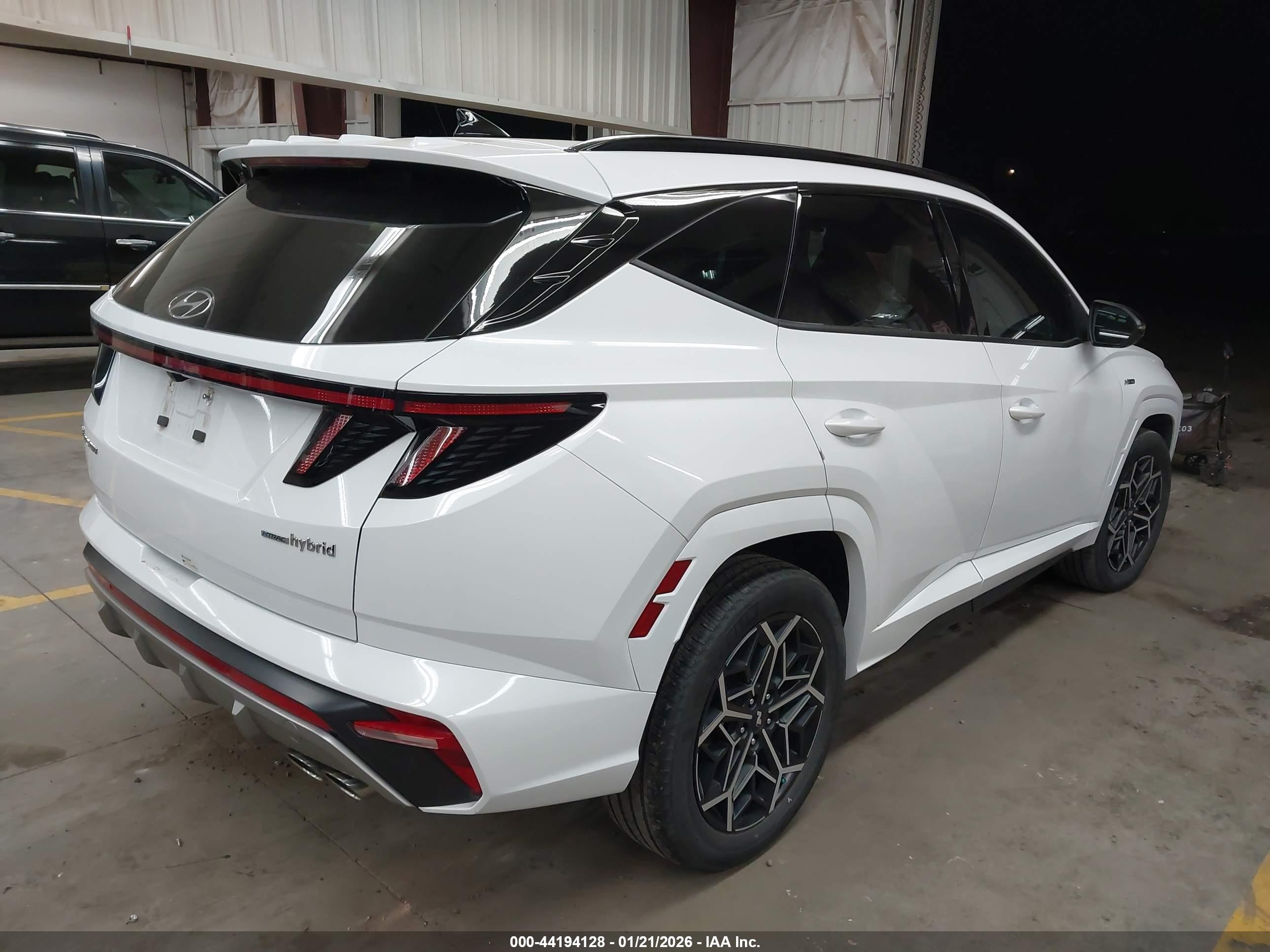 HYUNDAI TUCSON image 4