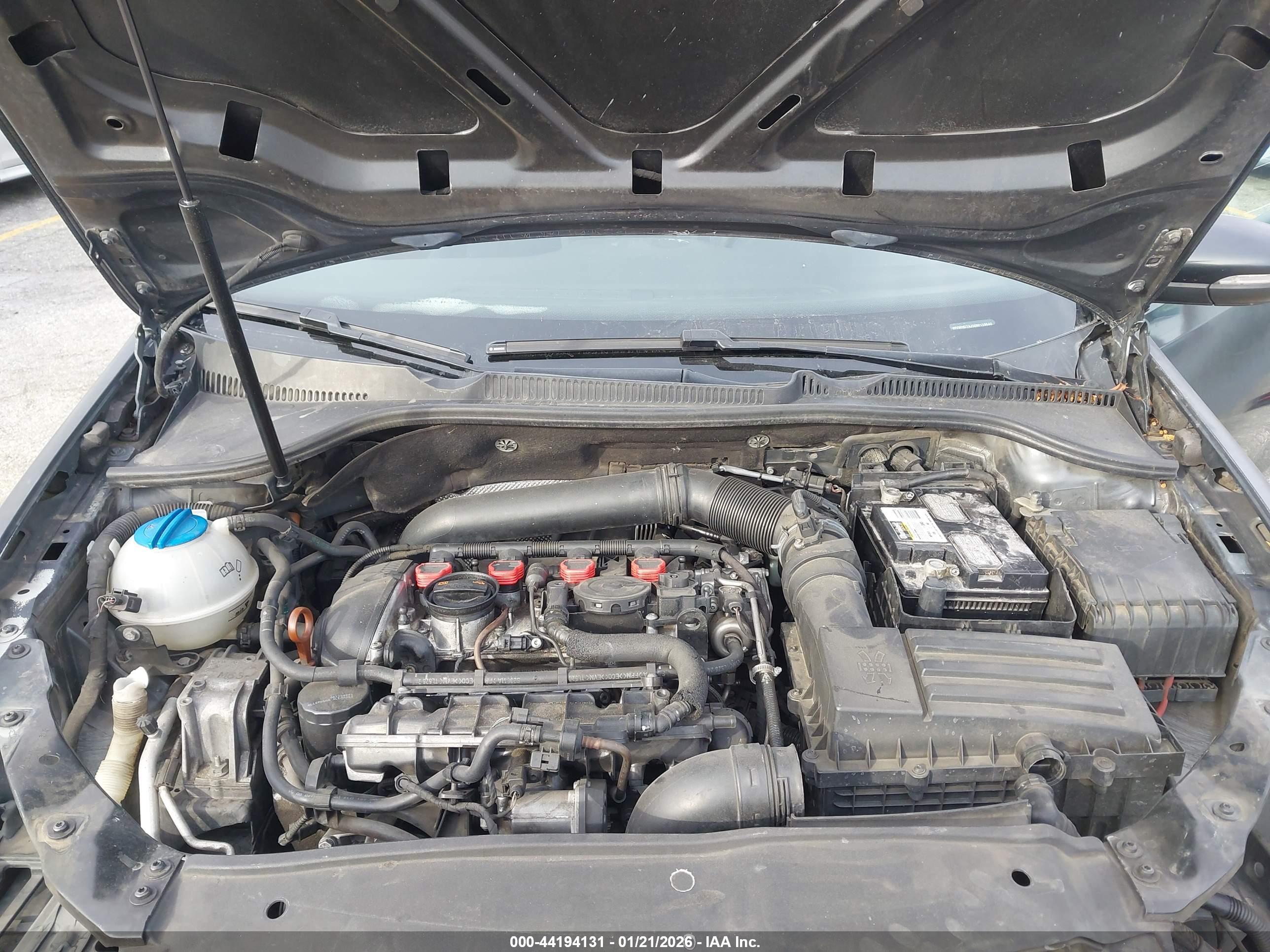 VOLKSWAGEN GTI image 10