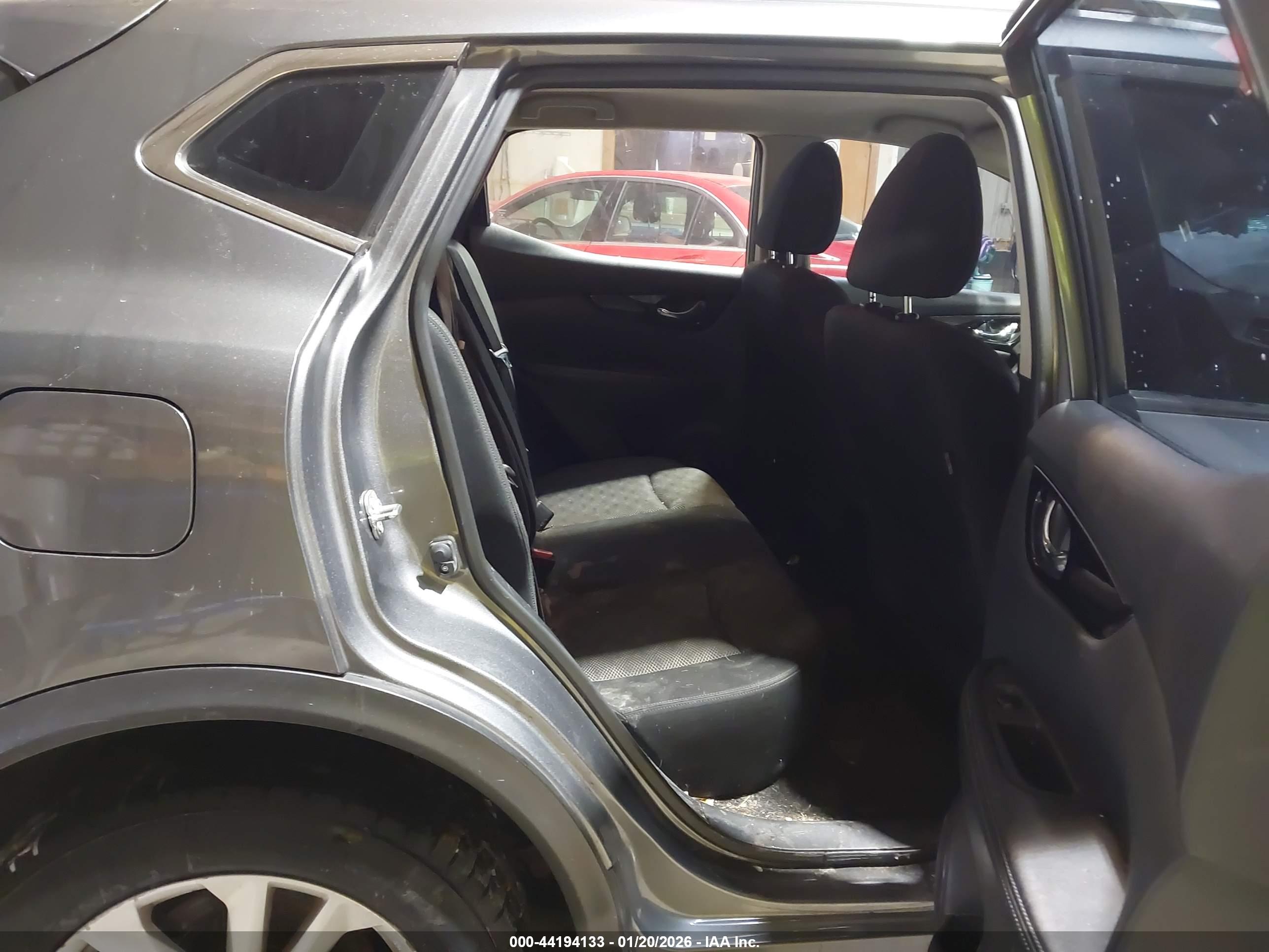NISSAN ROGUE image 8