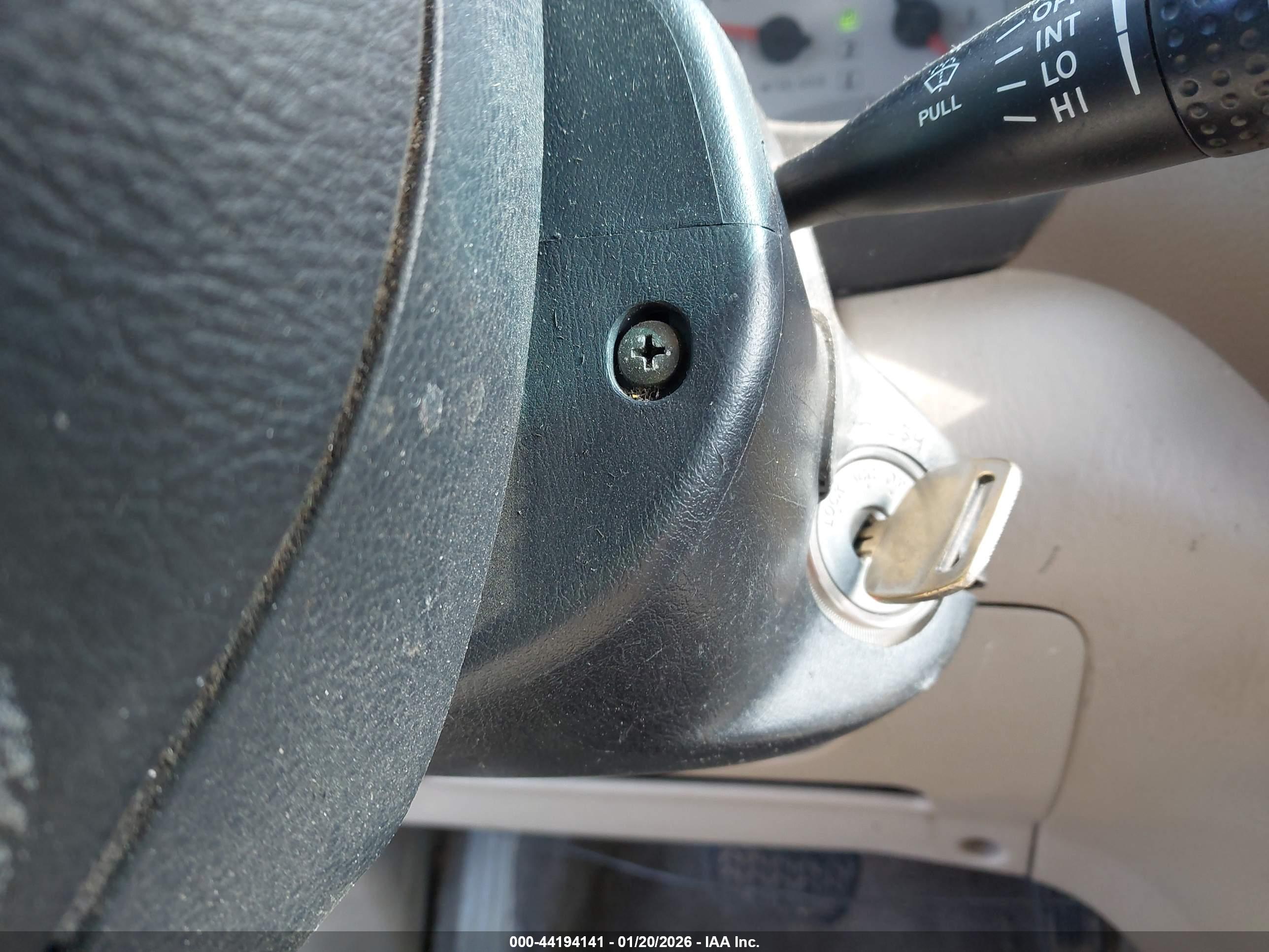 TOYOTA RAV4 image 11