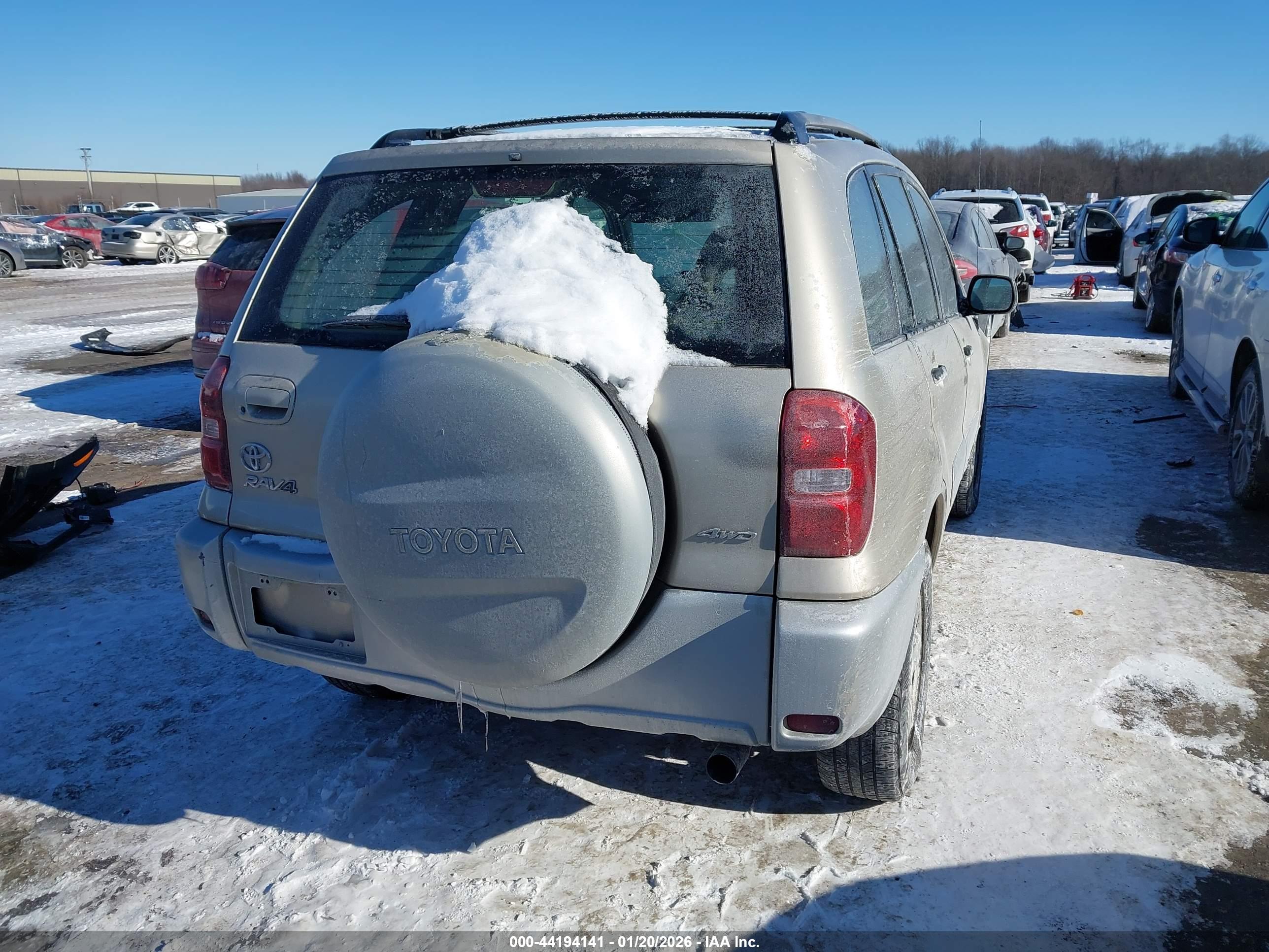 TOYOTA RAV4 image 4