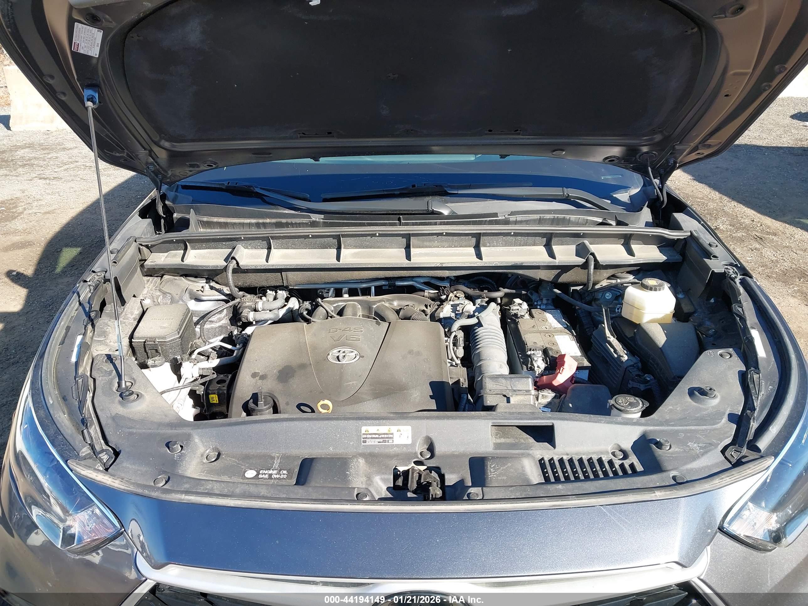 TOYOTA HIGHLANDER image 10