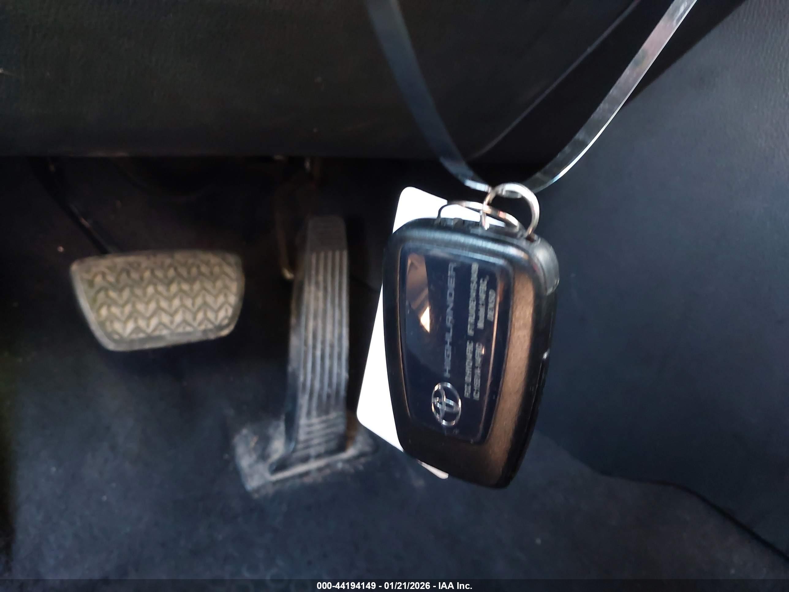 TOYOTA HIGHLANDER image 11