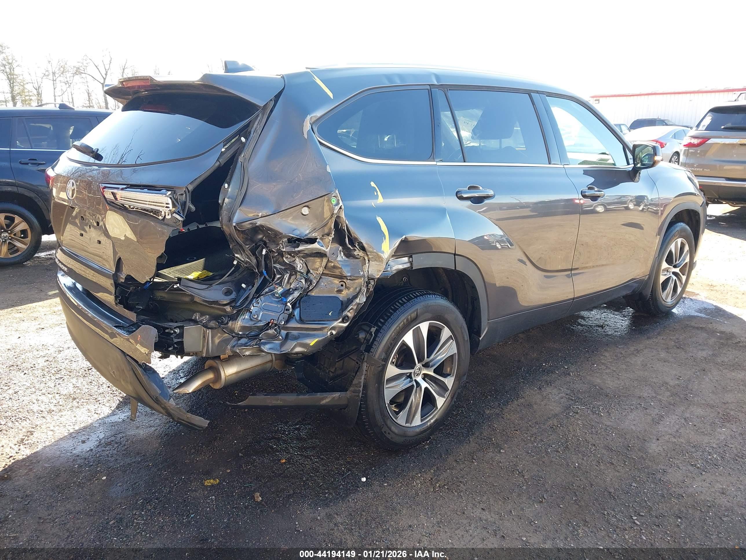 TOYOTA HIGHLANDER image 4