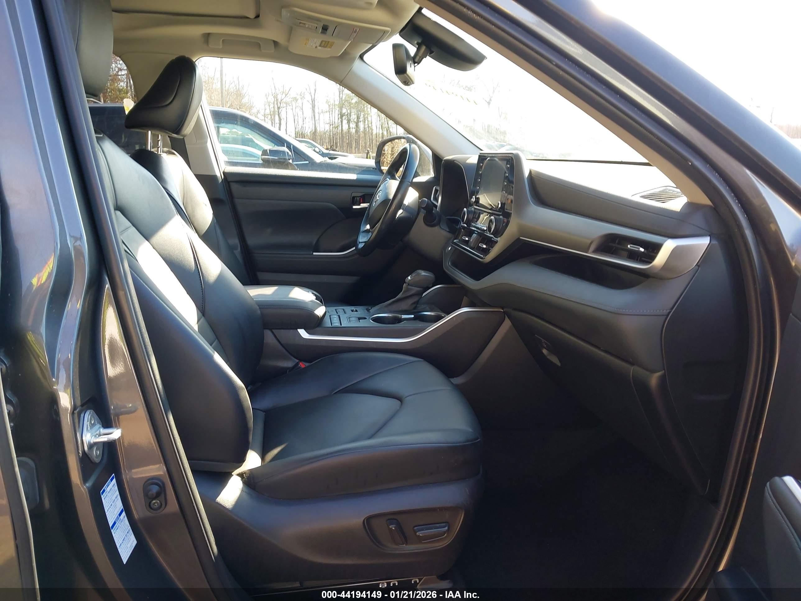 TOYOTA HIGHLANDER image 5