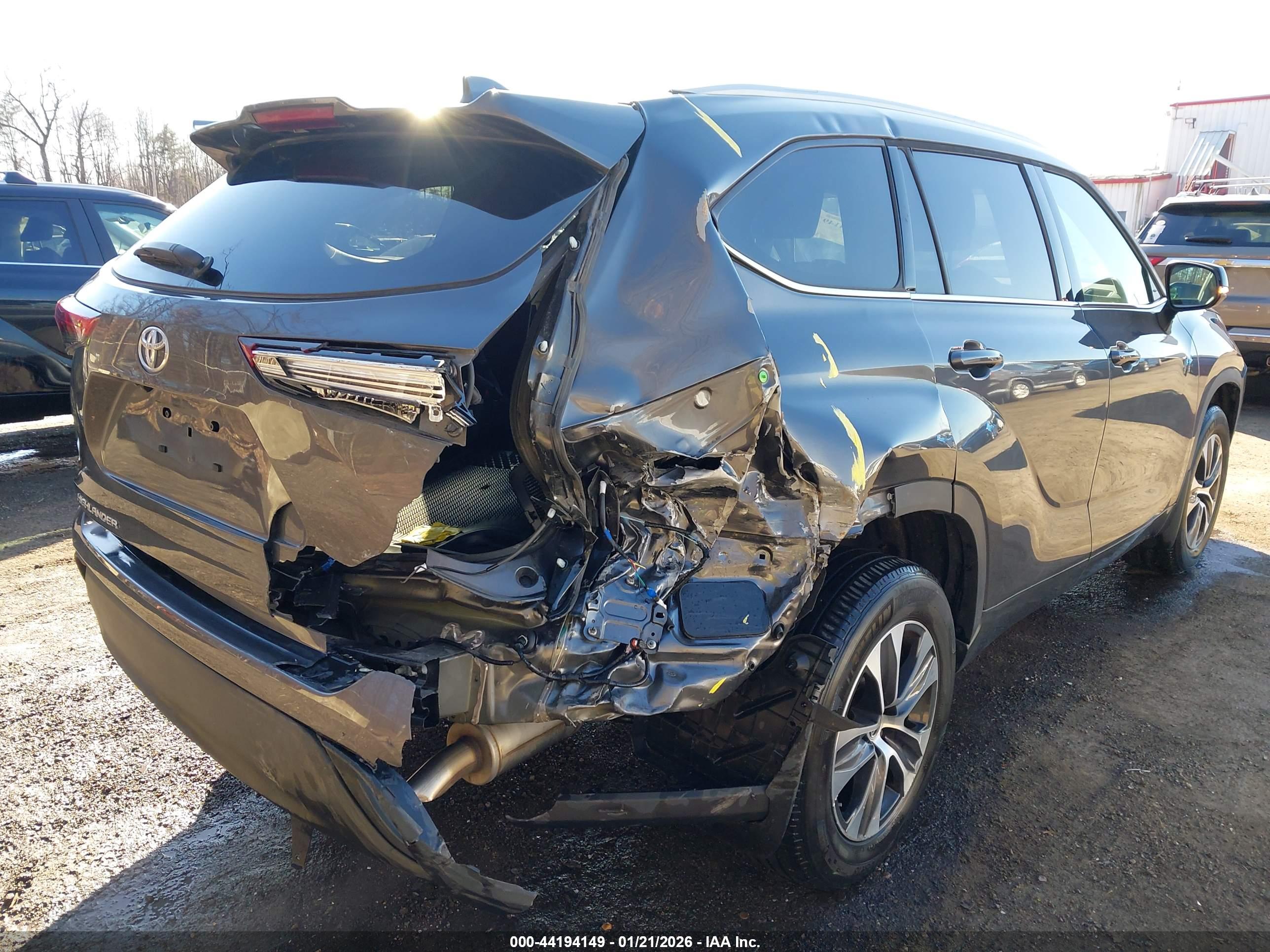 TOYOTA HIGHLANDER image 6