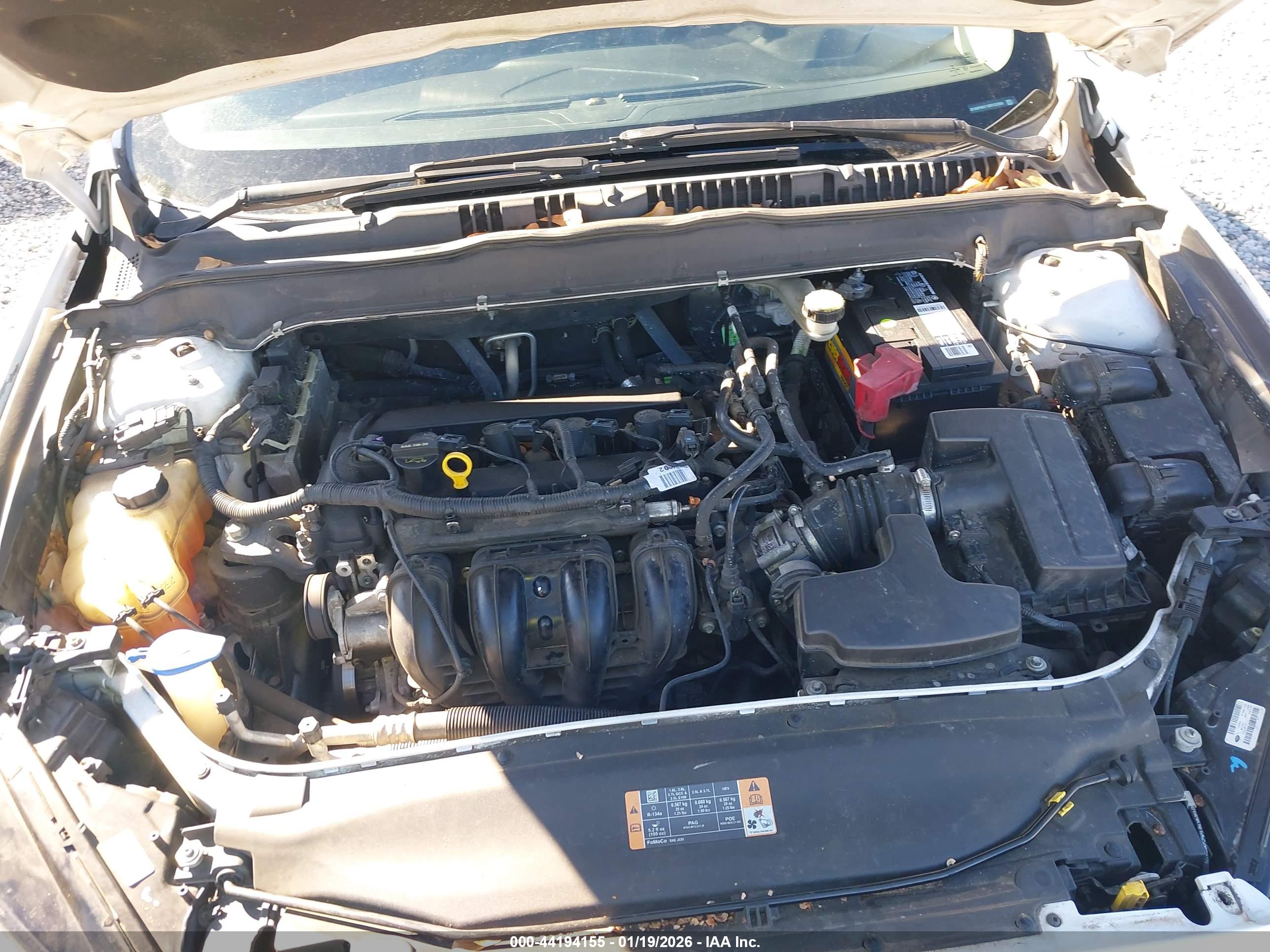FORD FUSION image 10