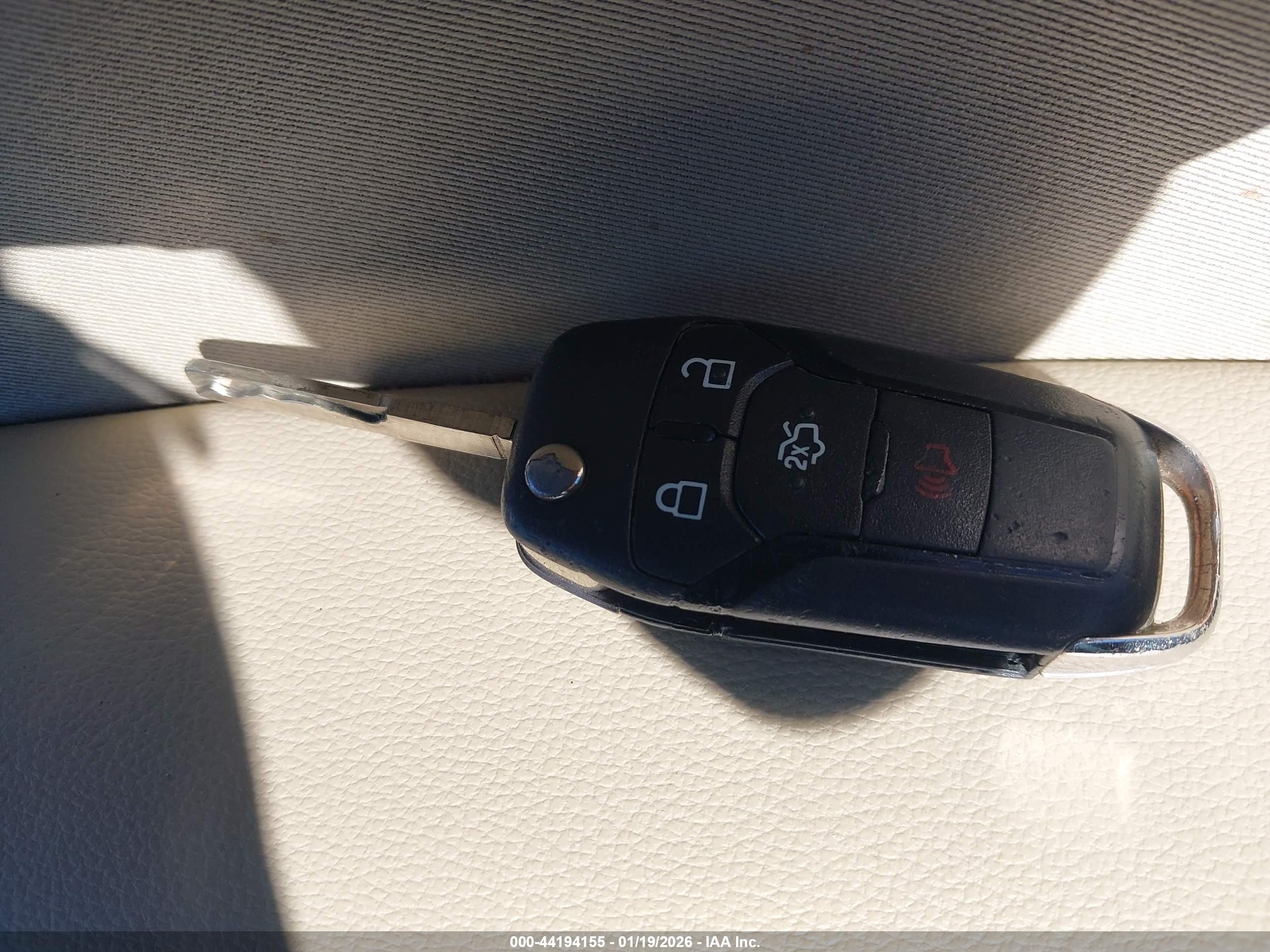 FORD FUSION image 11