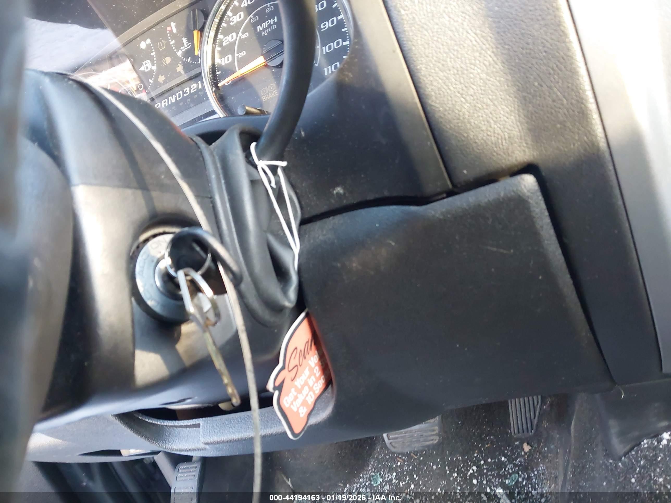 CHEVROLET COLORADO image 11