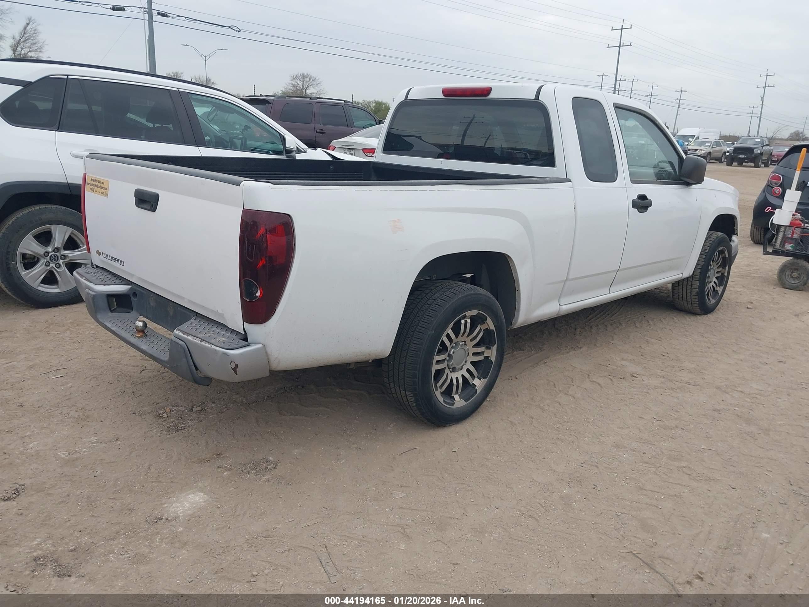 CHEVROLET COLORADO image 4