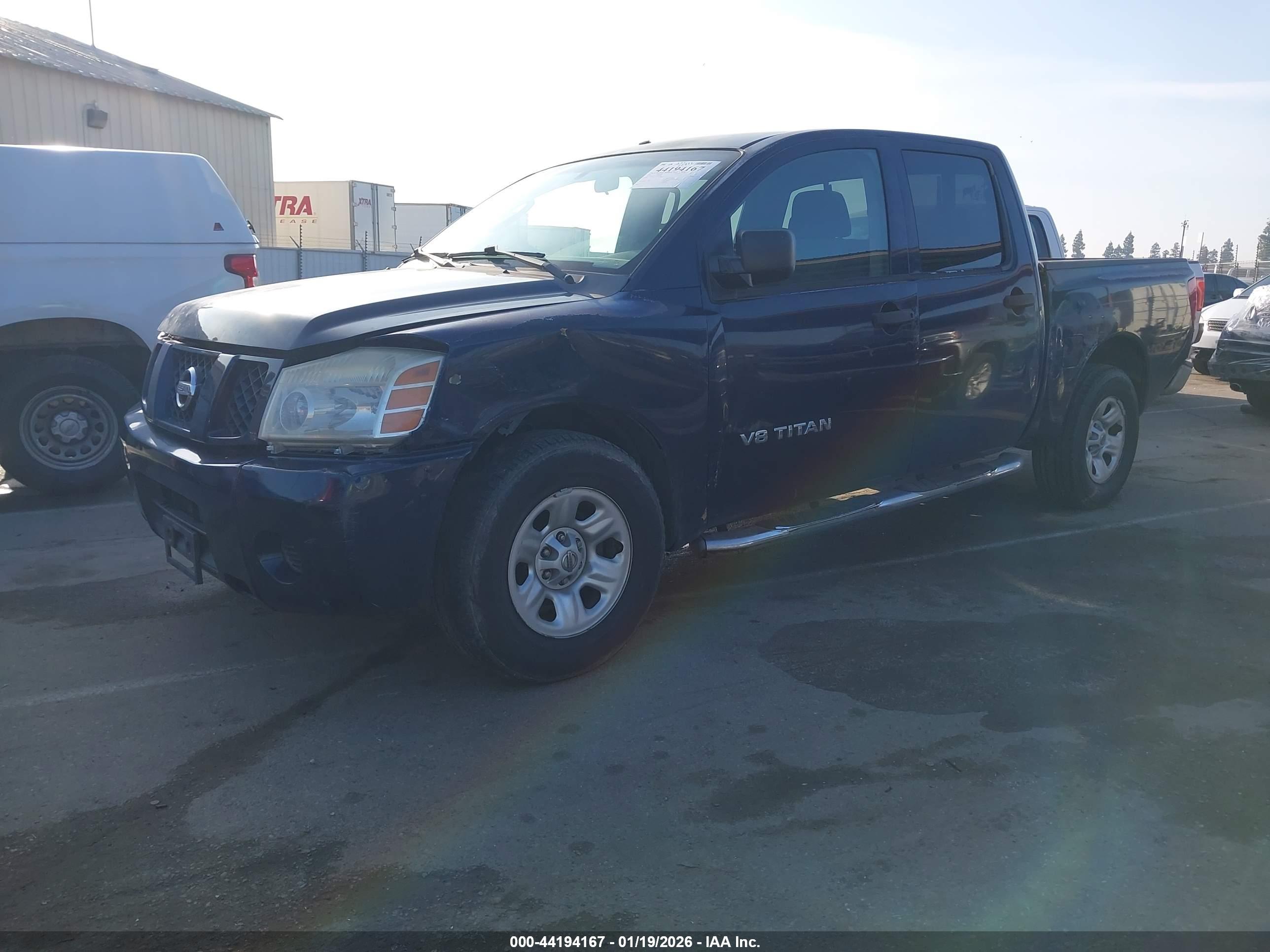 NISSAN TITAN image 2